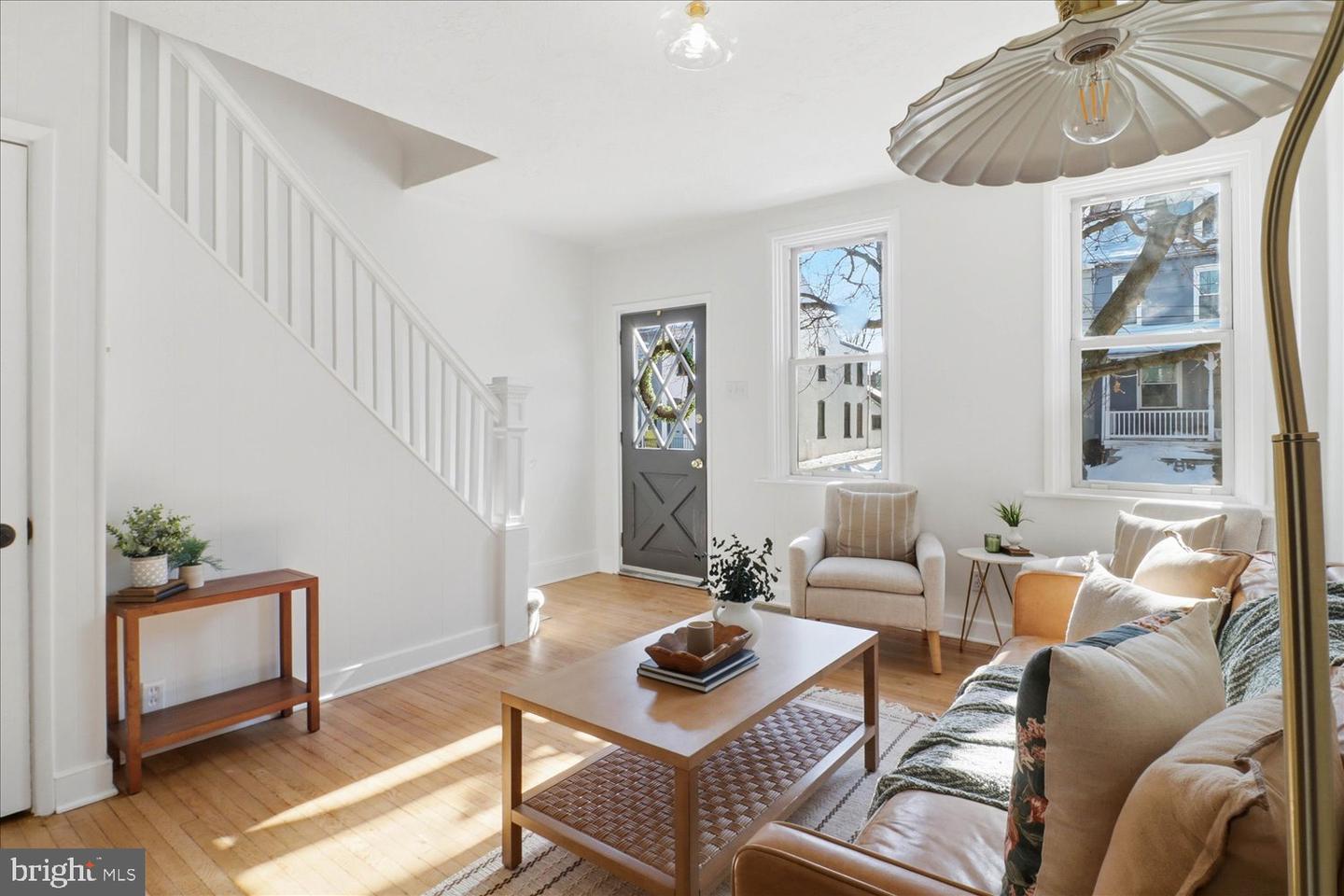 27 W New Street