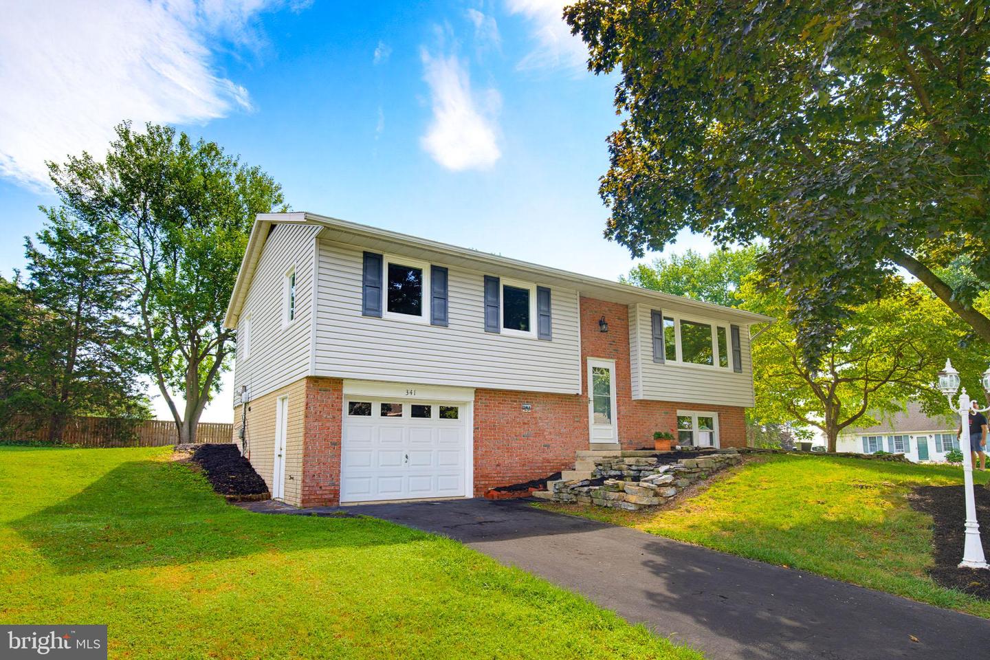 341 Primrose Lane