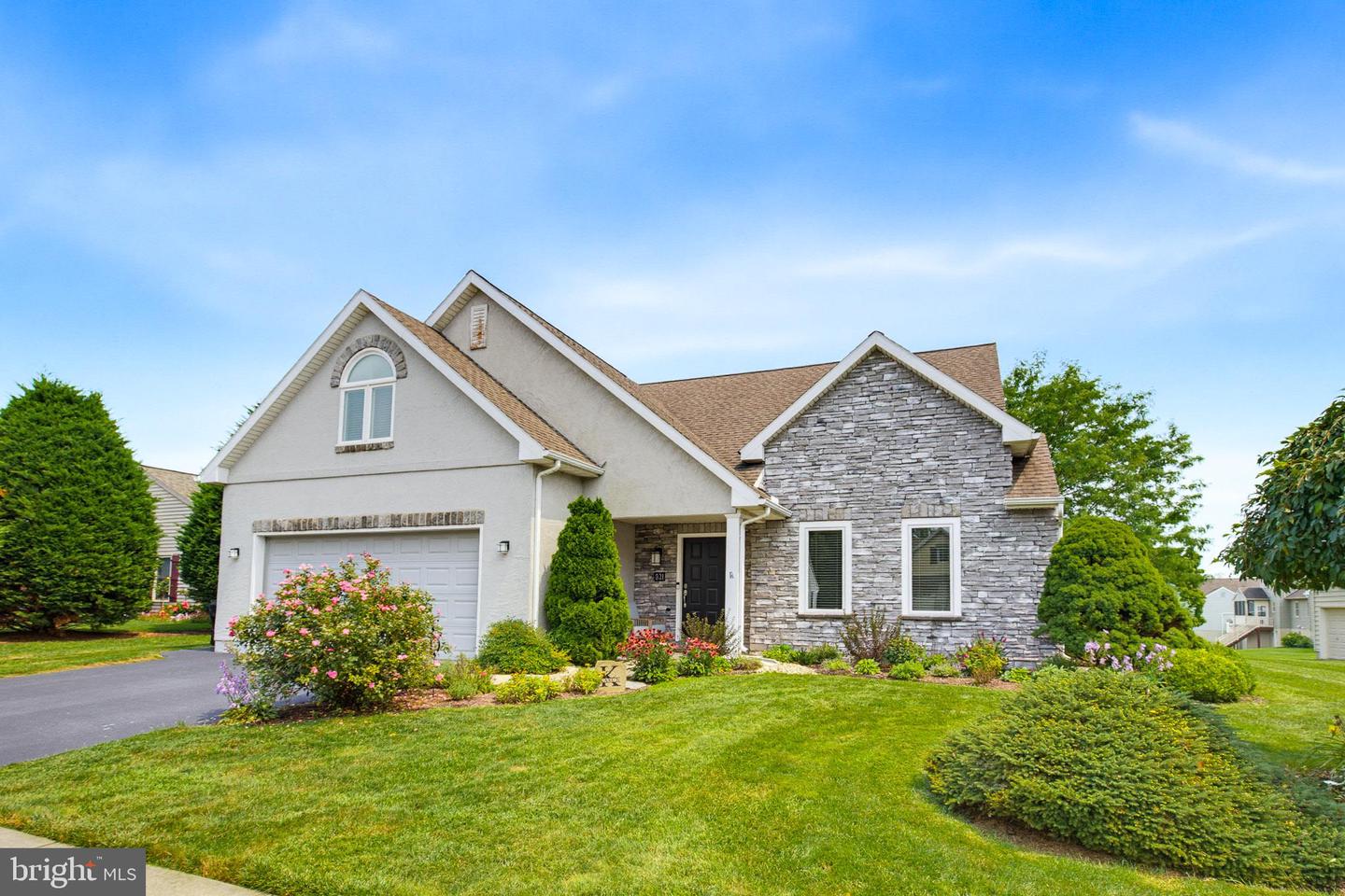 821 Cambridge Drive
