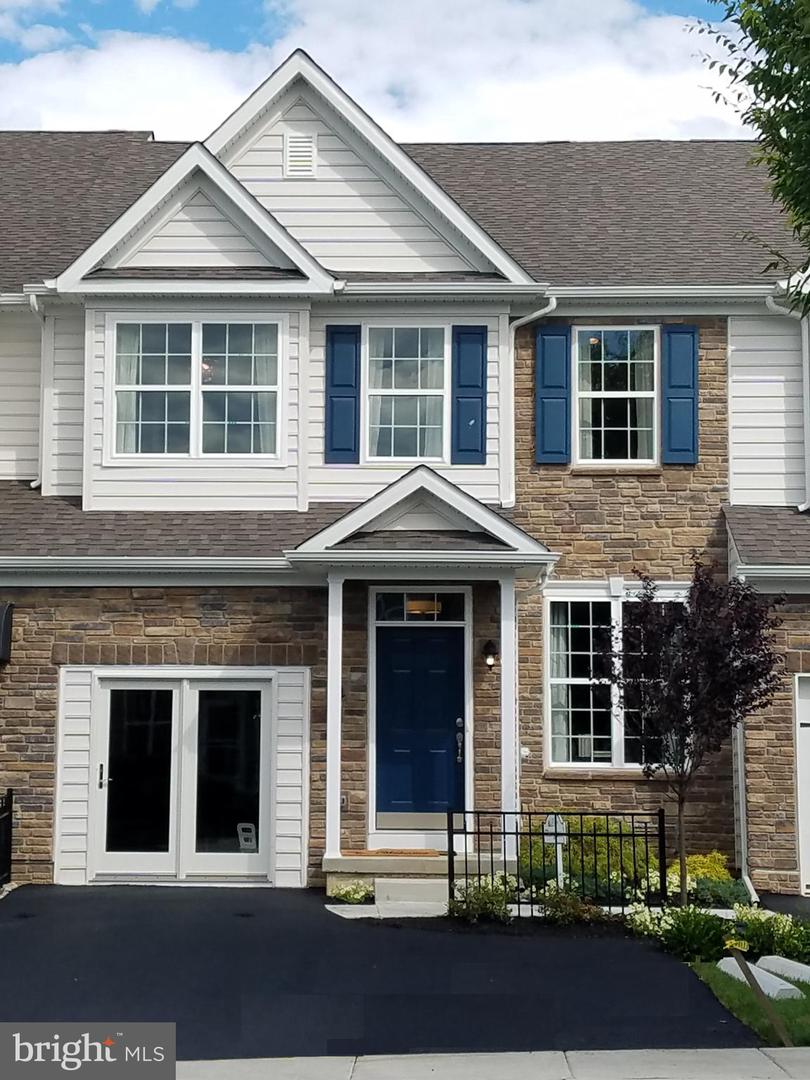 633 Fountain View Circle #hm06, Allentown