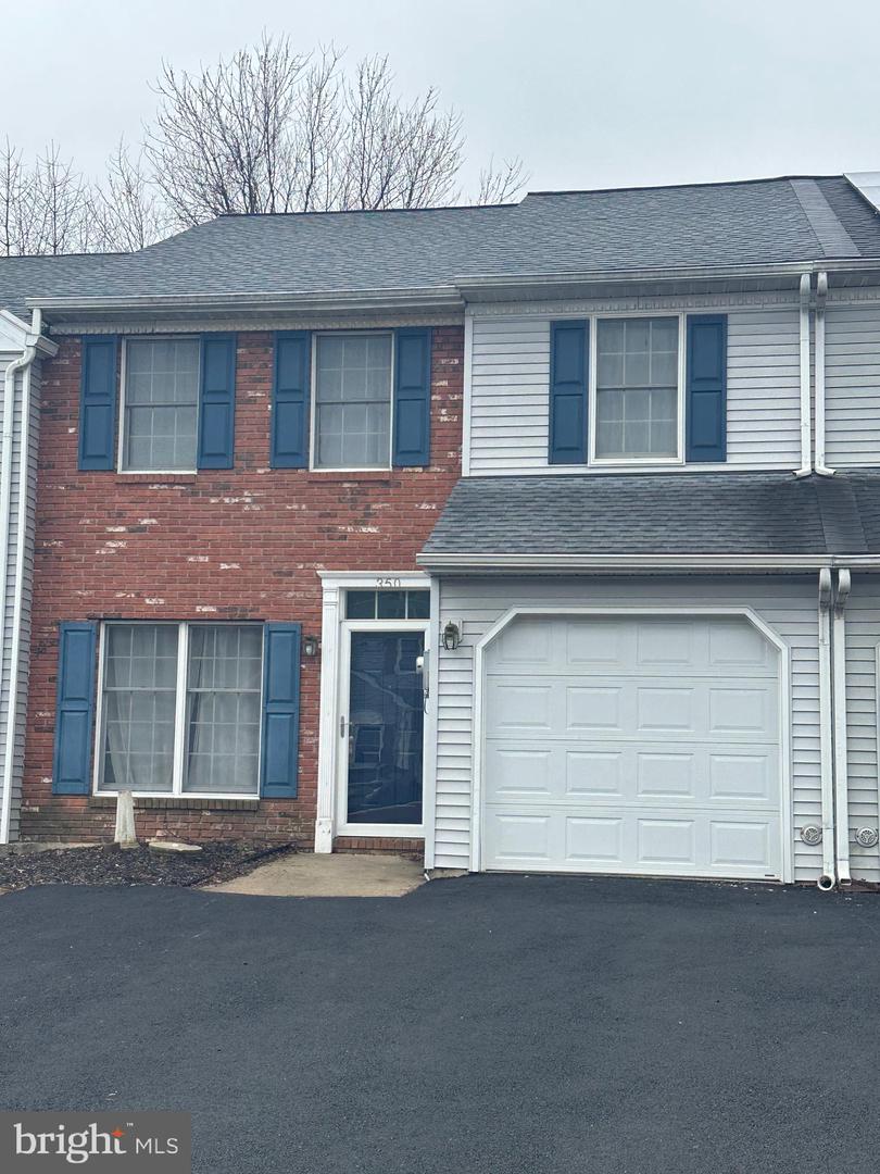 350 Village Walk Drive, Macungie
