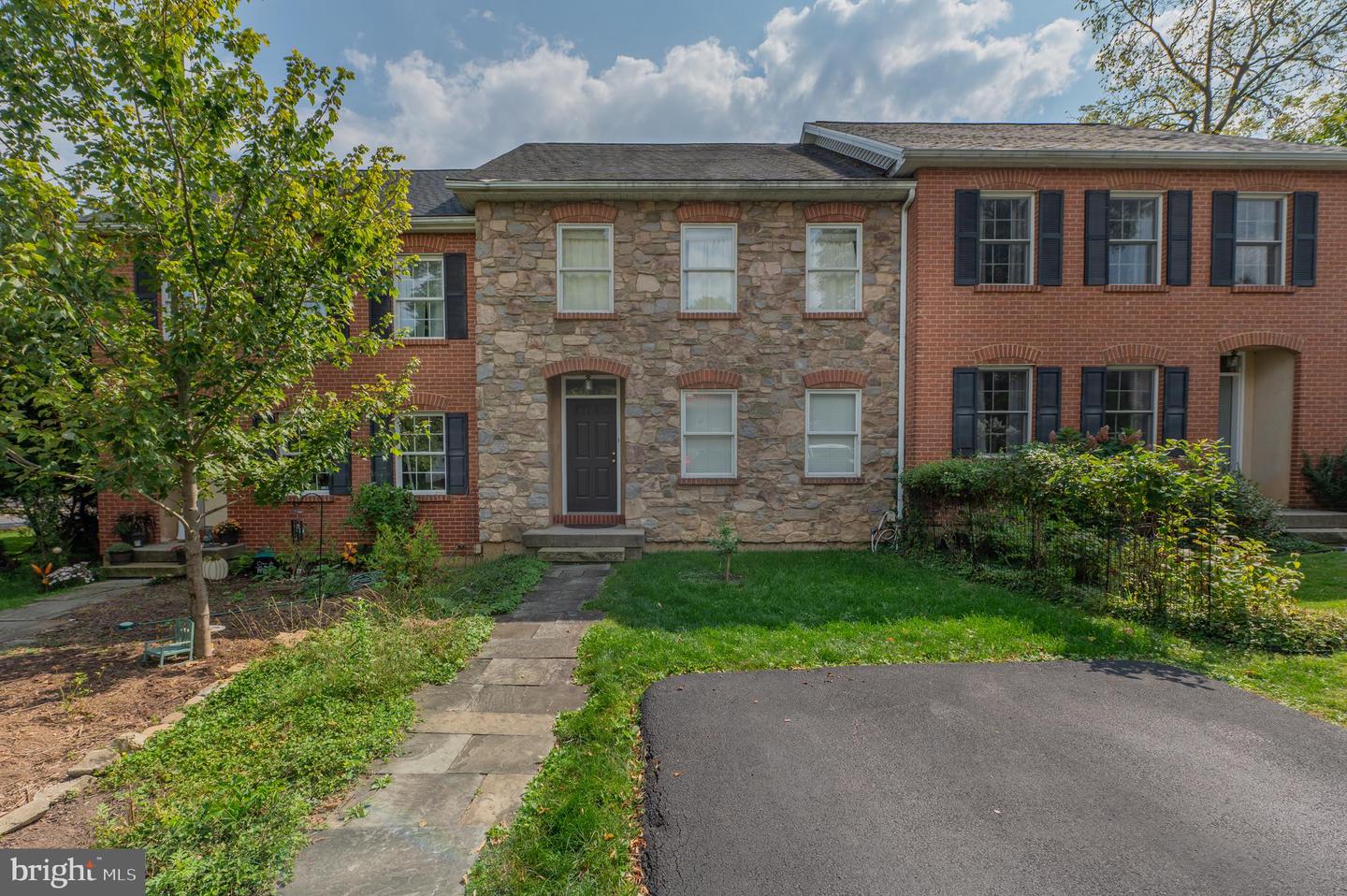 104 Garden Court, Emmaus