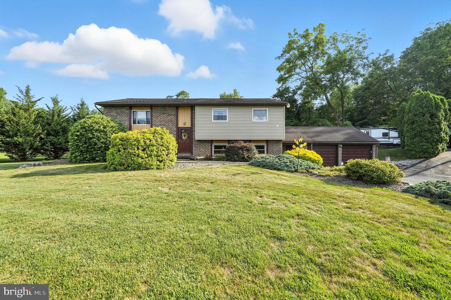 6176 Ridge Road, Zionsville