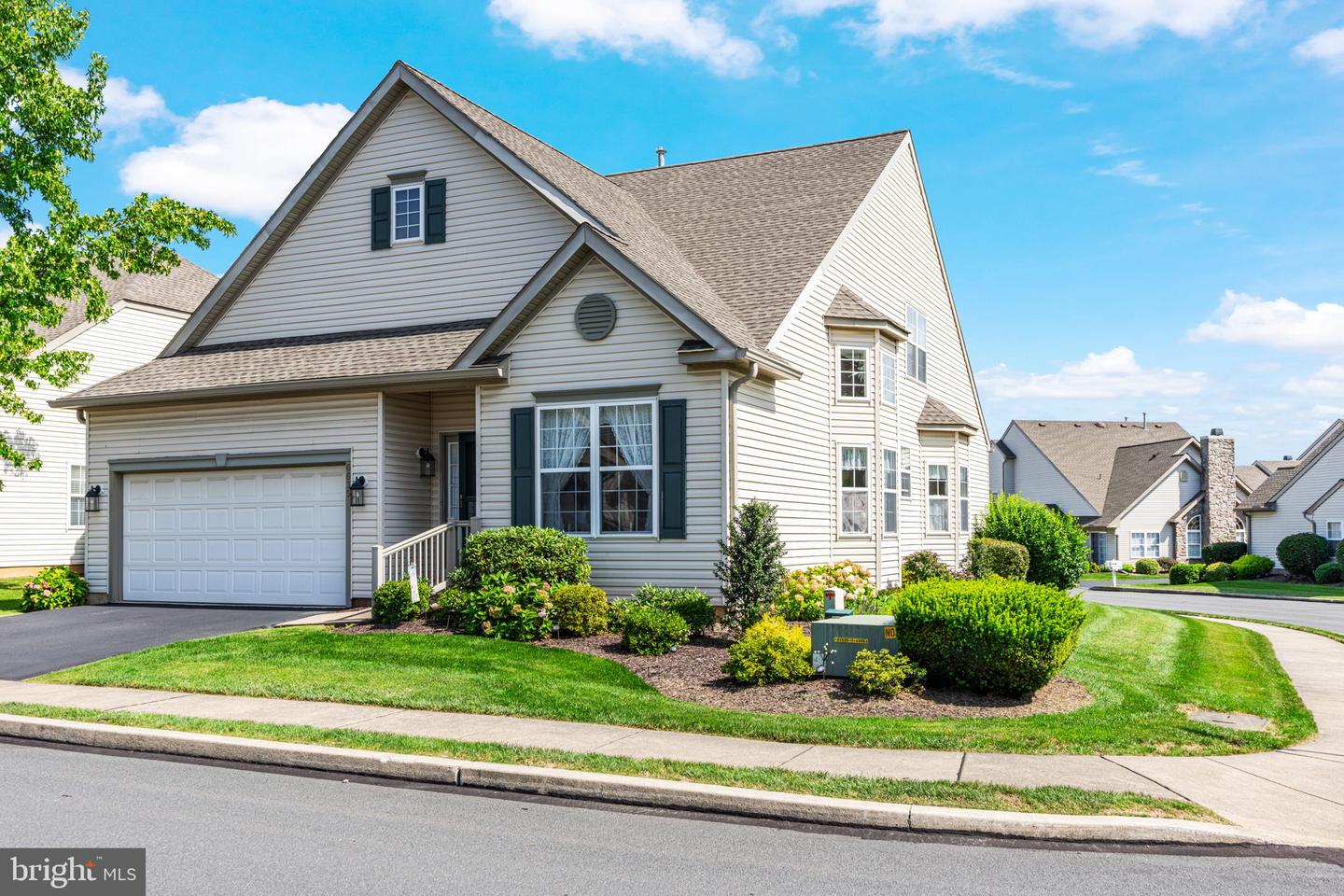 6635 Blue Heather Court, Macungie