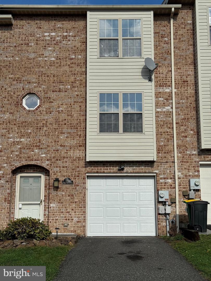 241 Flint Hill Road, Alburtis