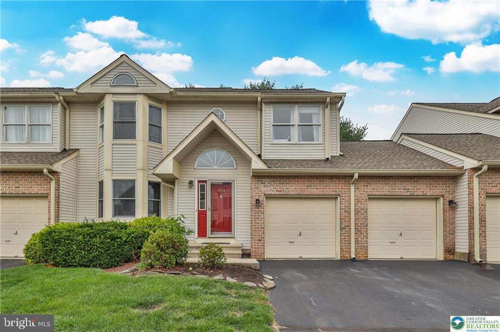 204 Ridings Circle, Macungie