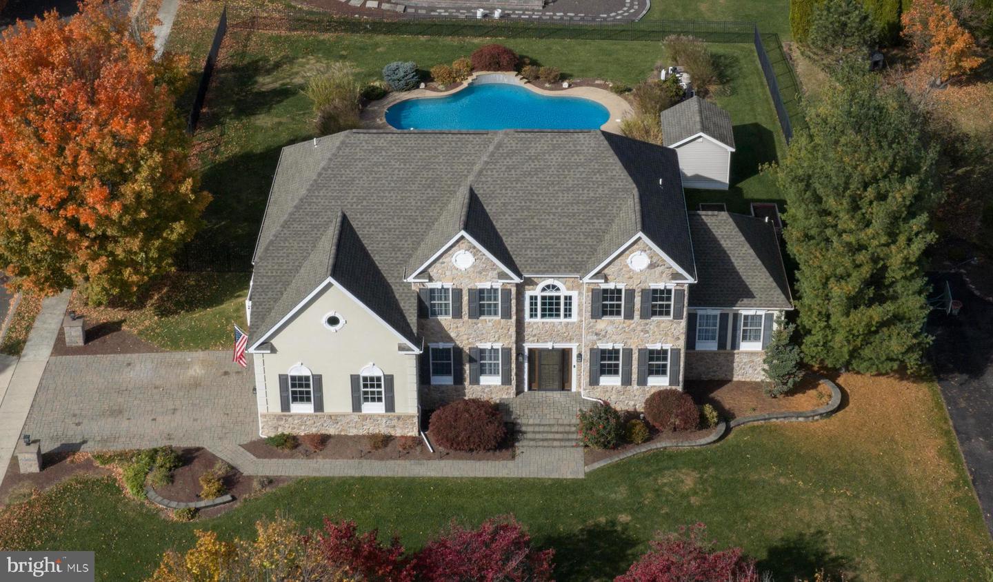 3441 Courtney, Center Valley