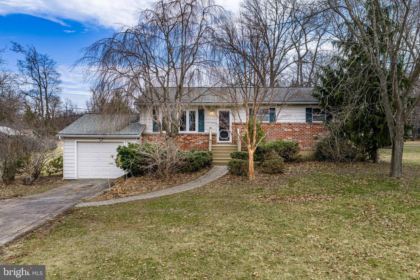 6527 Walnut, Coopersburg