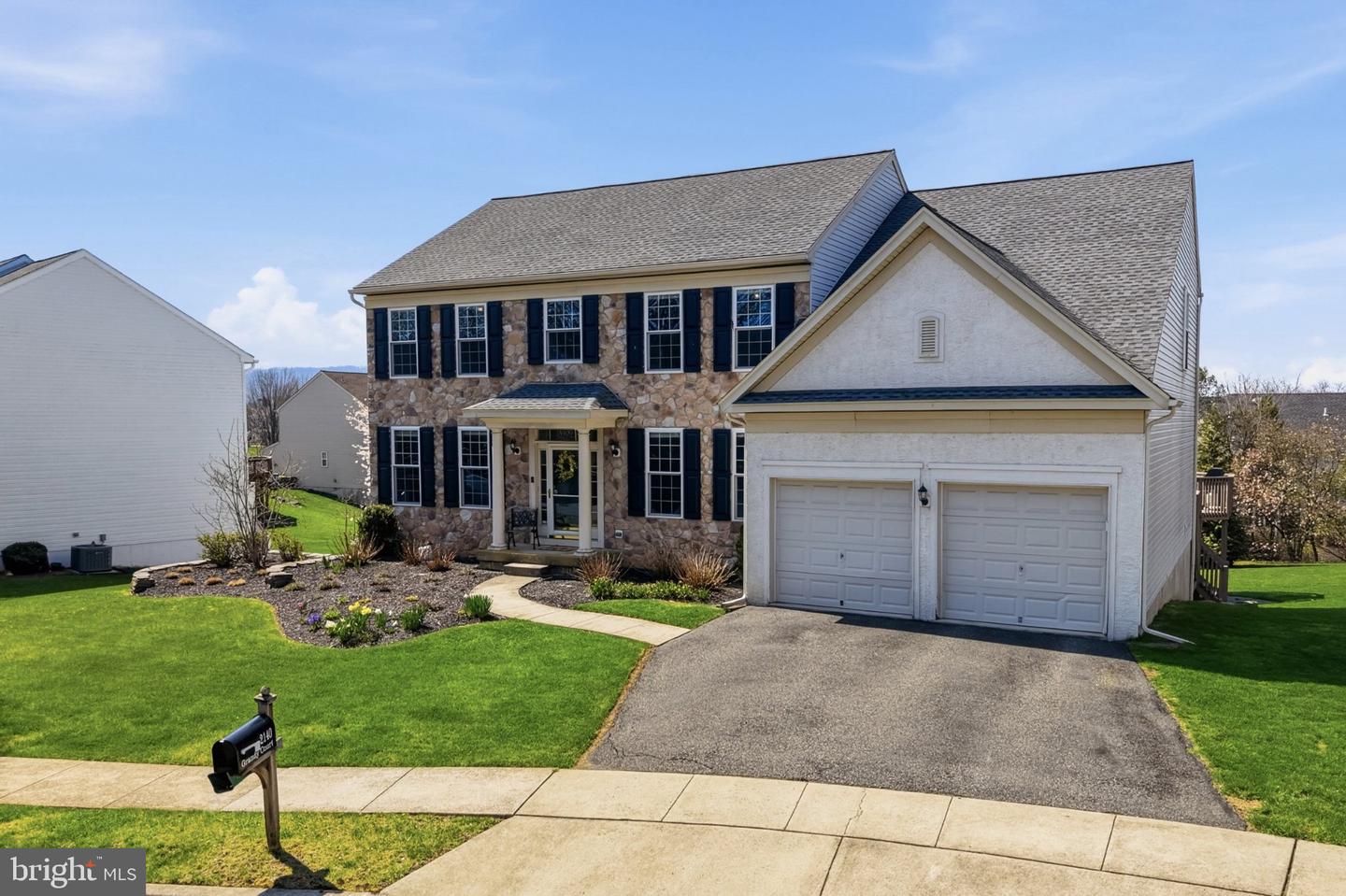 2140 Grandy Court, Macungie