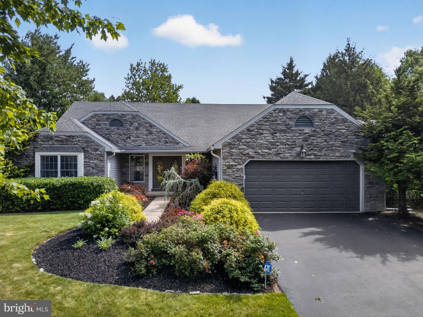 1665 Lamplighter Dr.