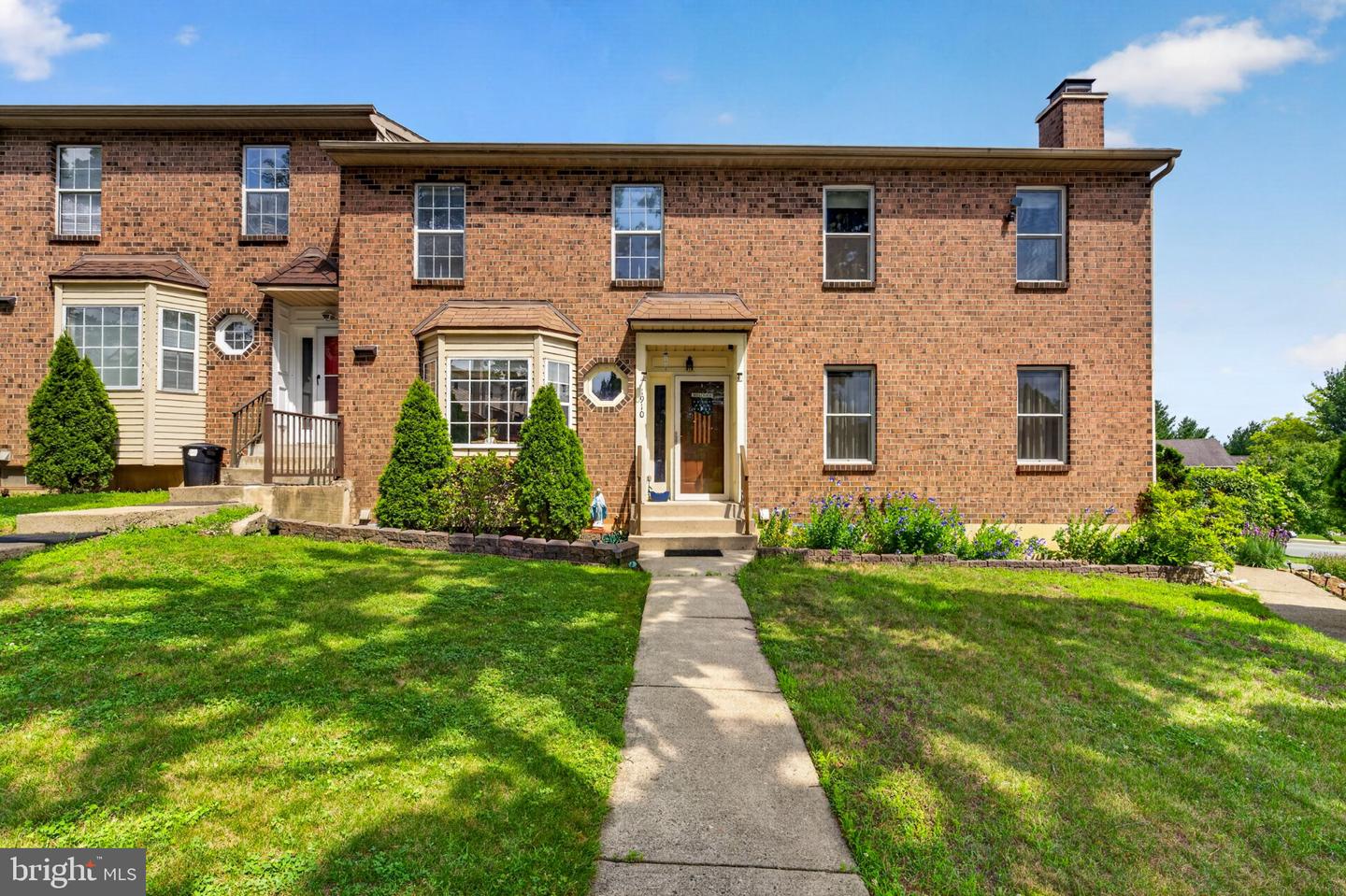 1910 Alberta Drive