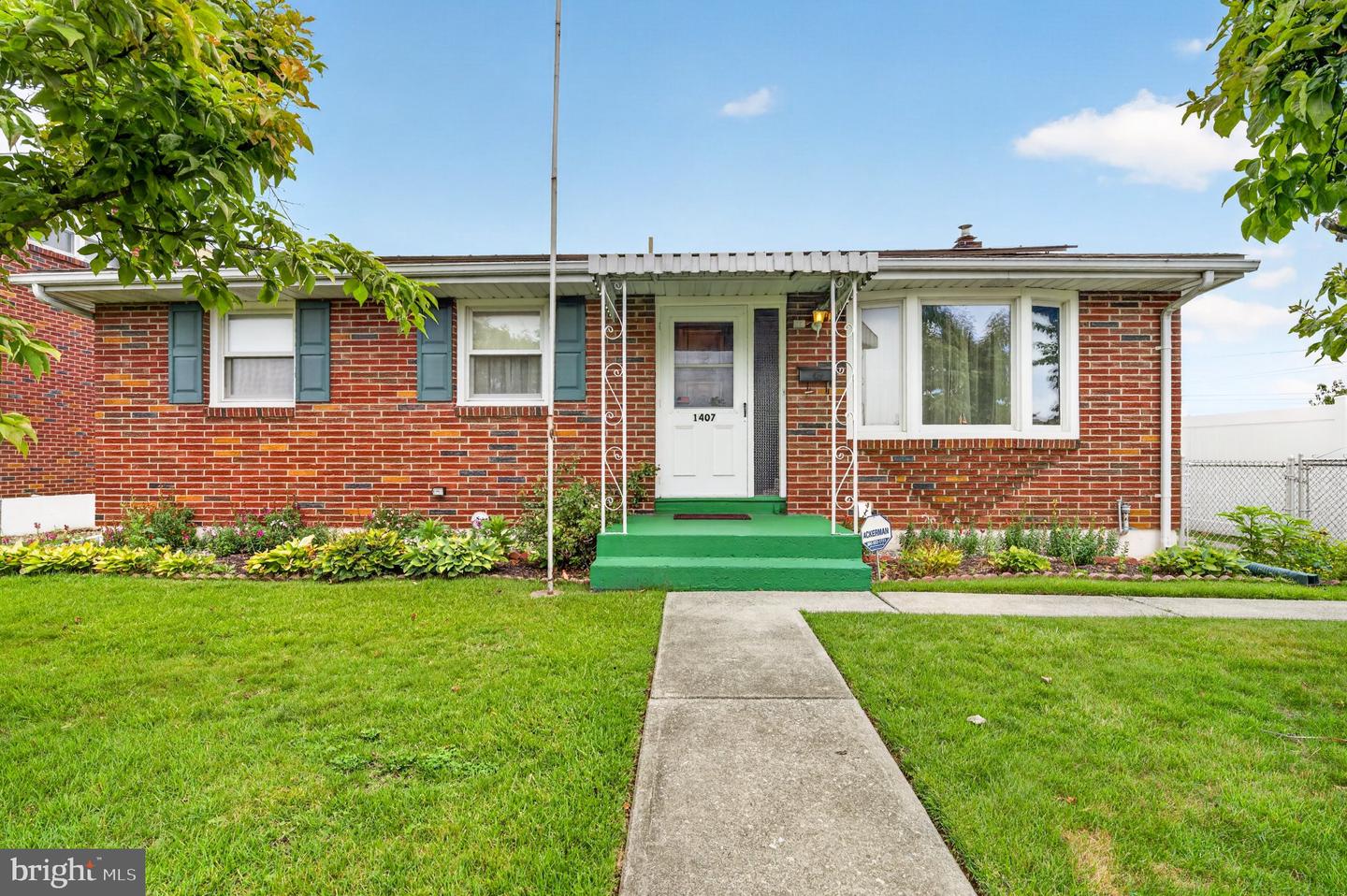 1407 E Livingston Street