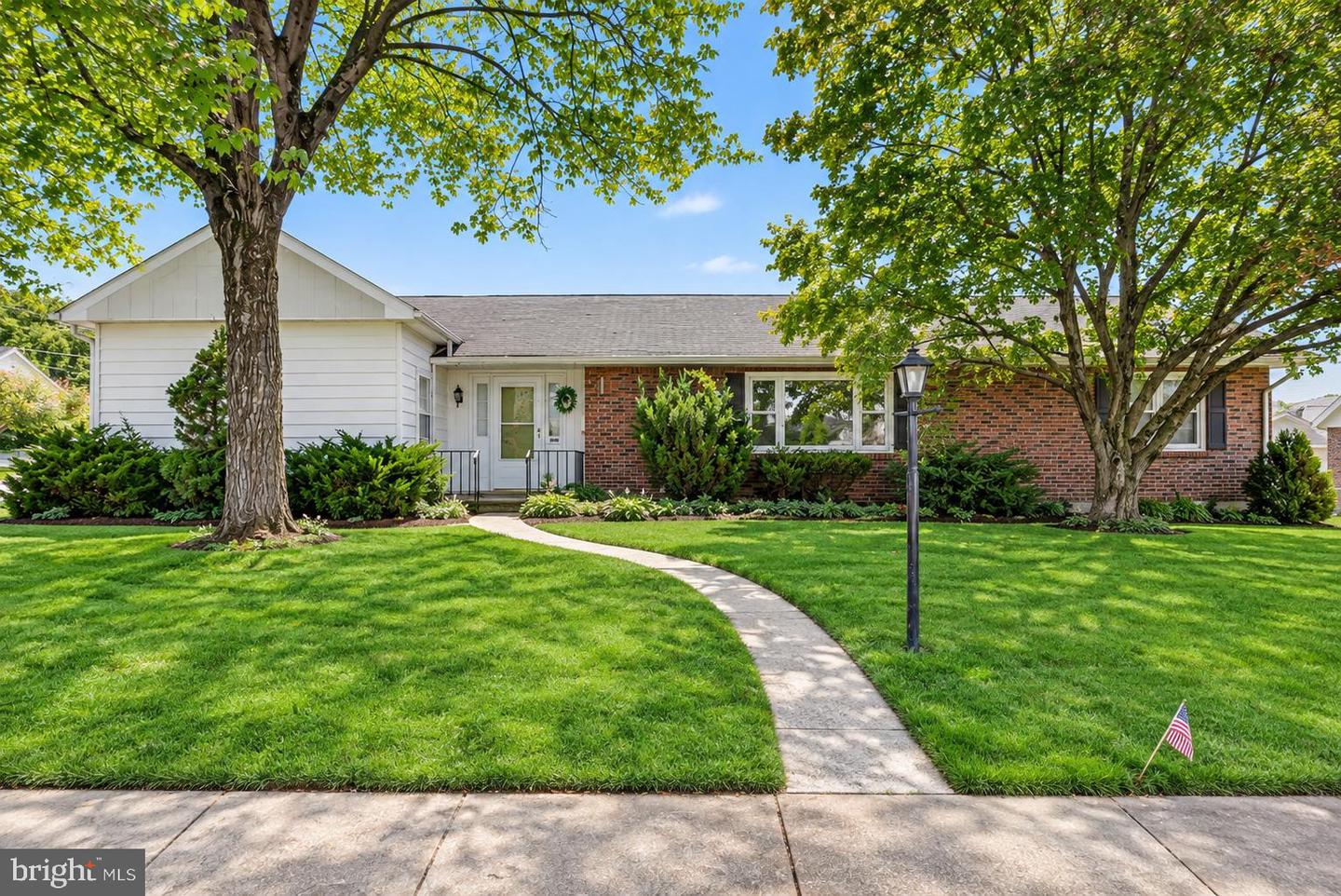 418 S 4th Street