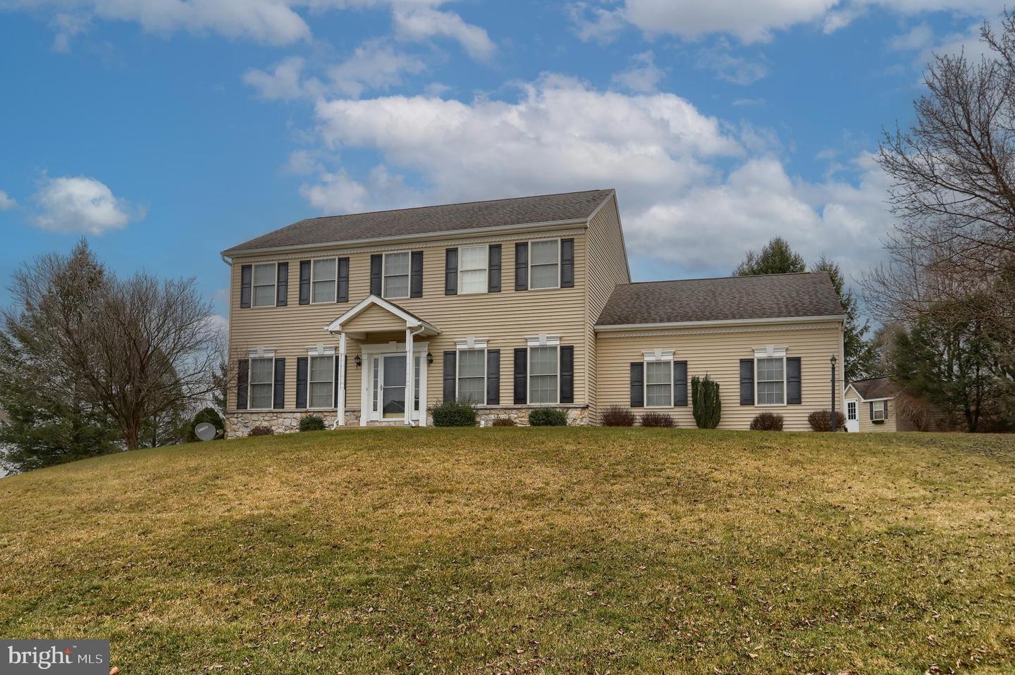 300 Fisher Lane, Lebanon