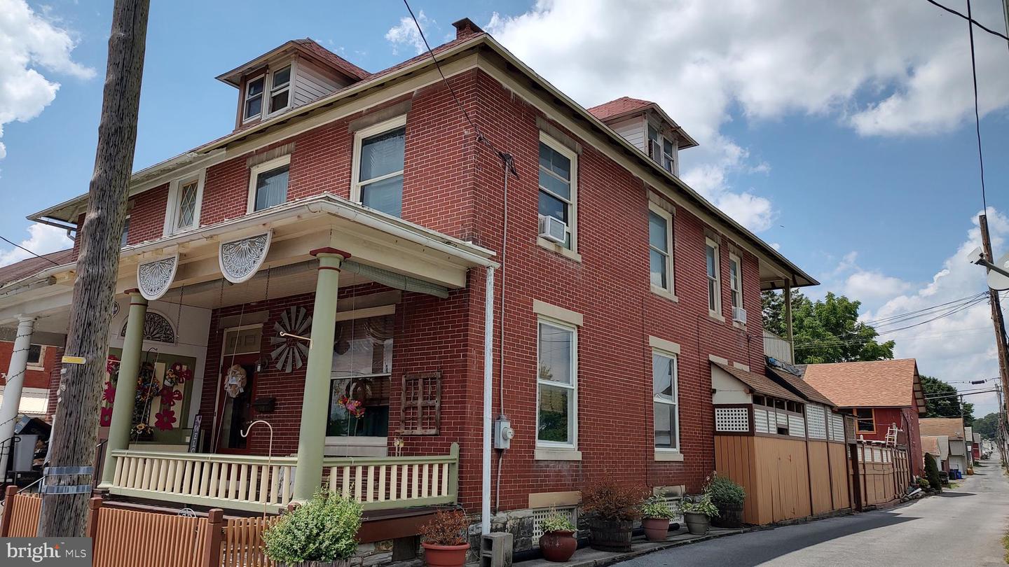 19 E Willow Street, Palmyra