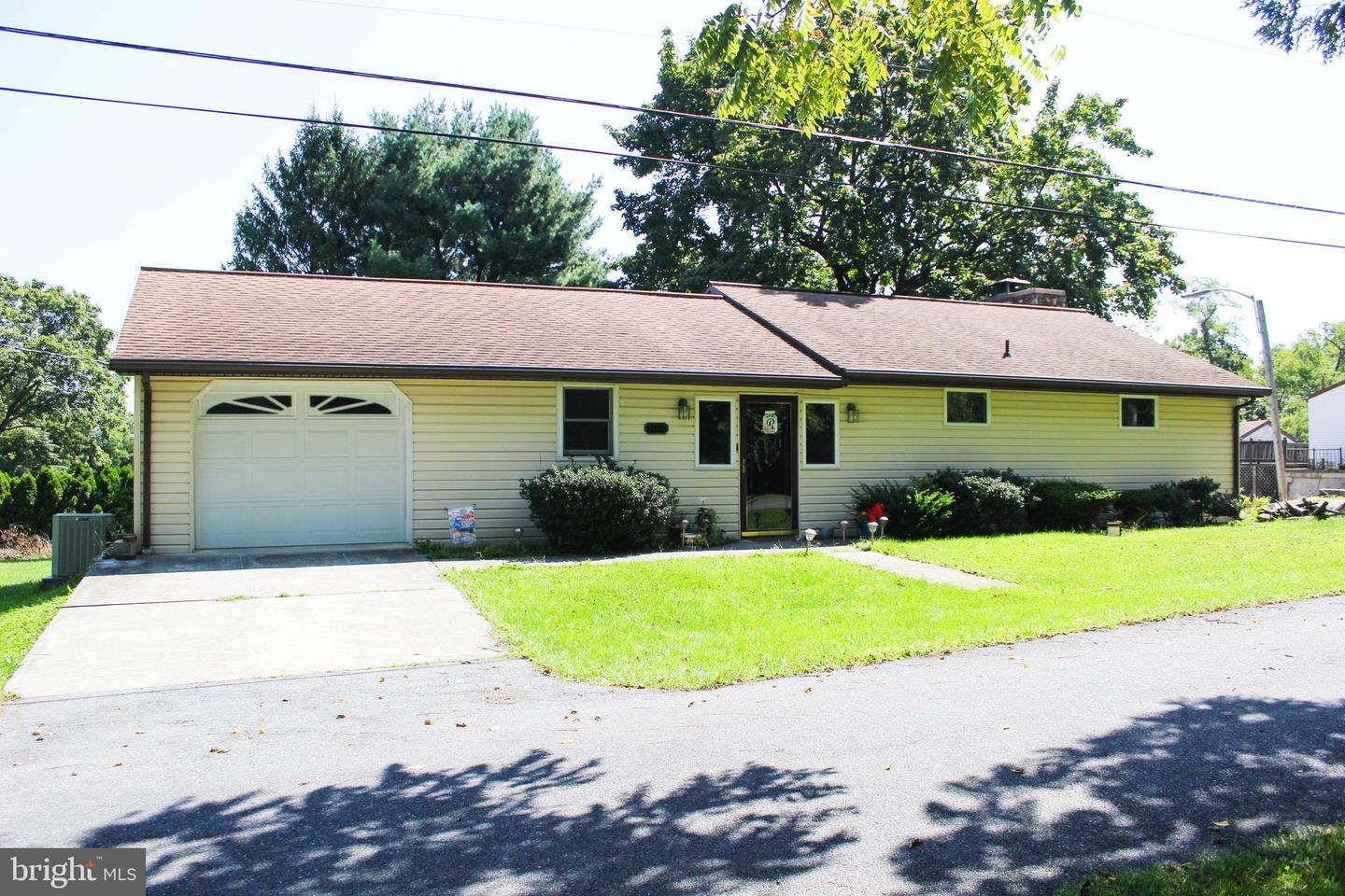 1660 Broad Street, Annville
