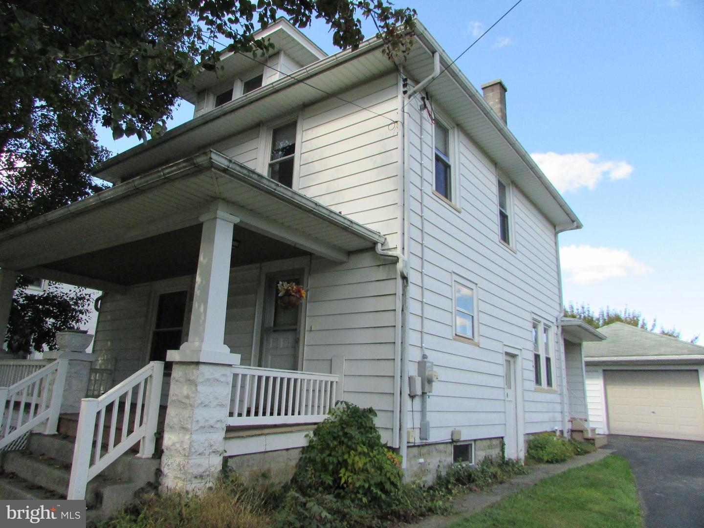 437 W Main Avenue, Myerstown