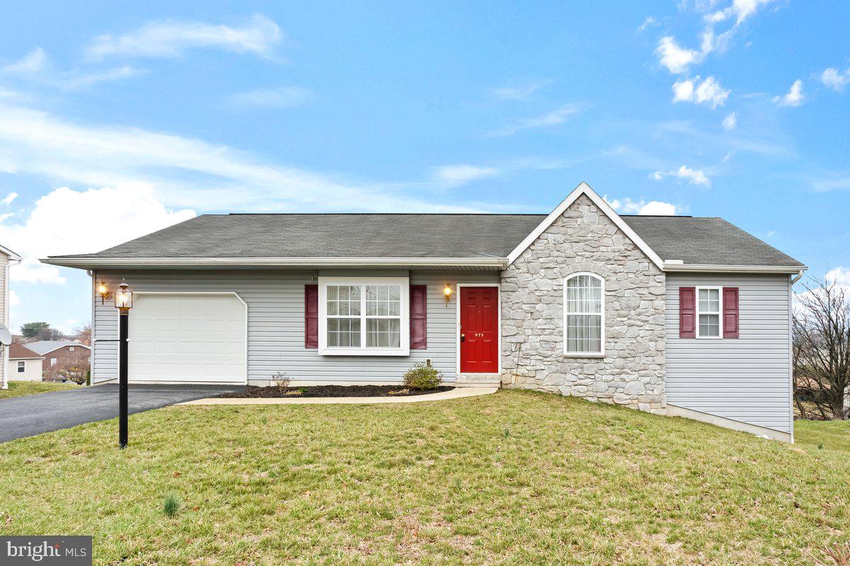 975 Harmony Hill Drive, Lebanon