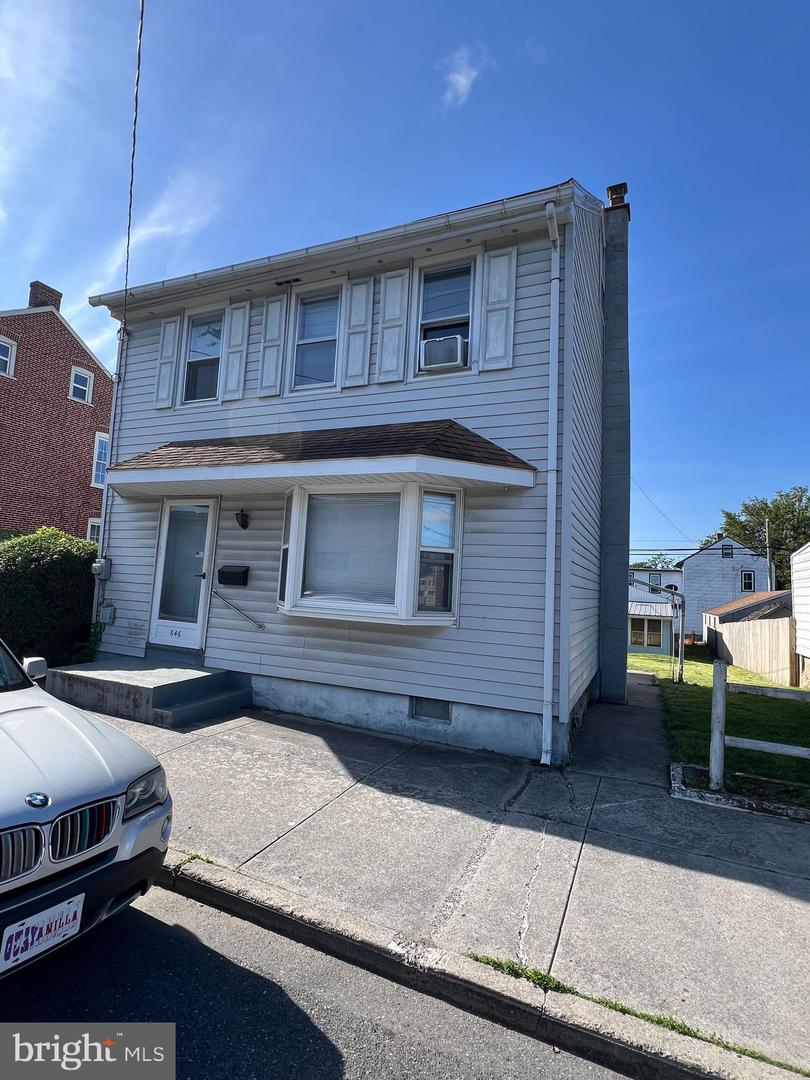 646 Locust Street, Lebanon