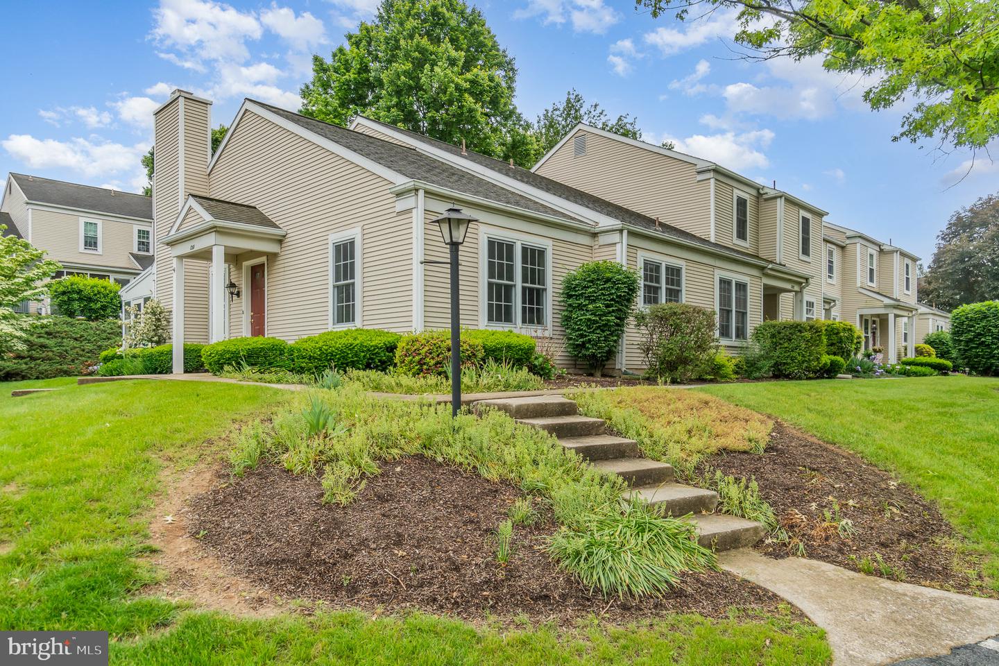 1201 Cambridge Court, Palmyra