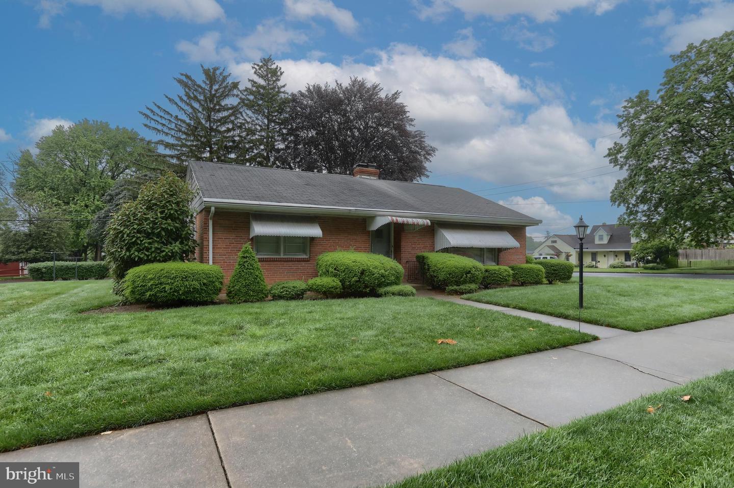 228 S Forge Road, Palmyra