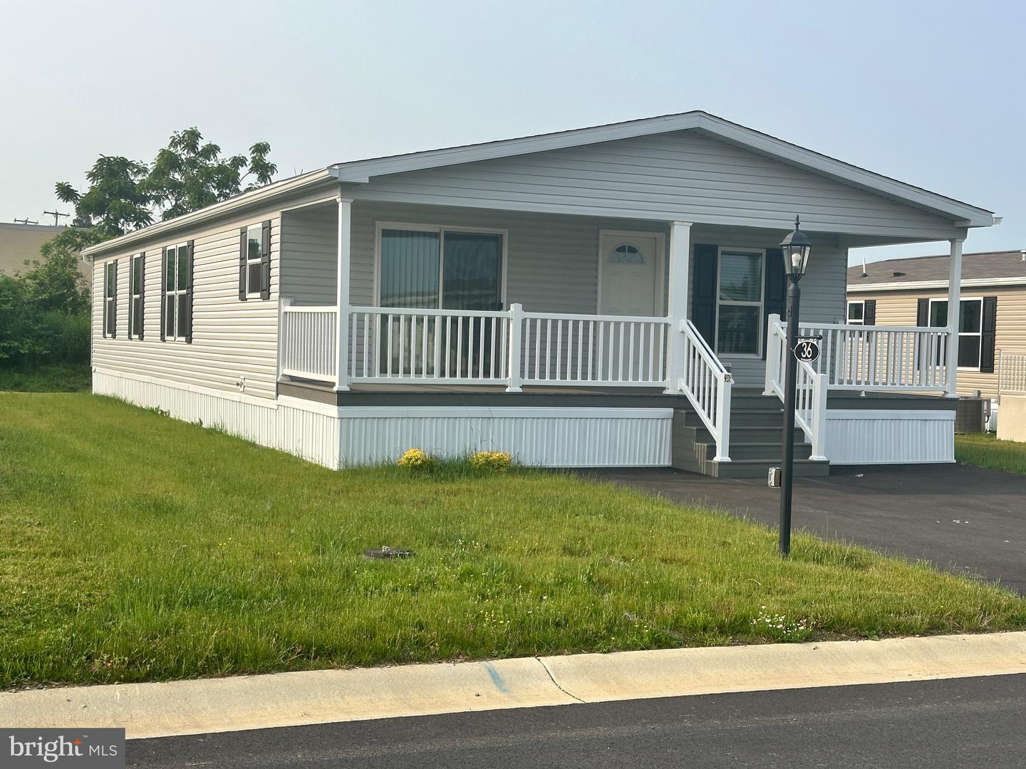 36 Evergreen Alley, Palmyra