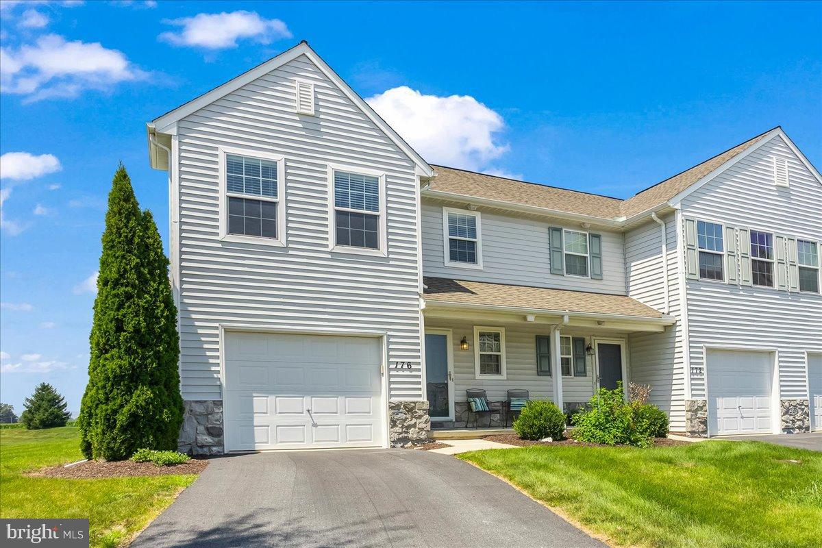 176 N Village Cir U-0102 Circle, Palmyra