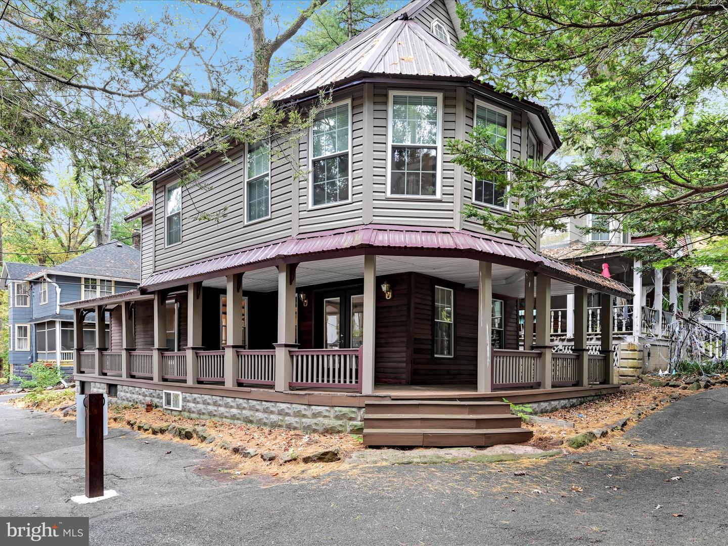 303 2nd Street, Mt Gretna