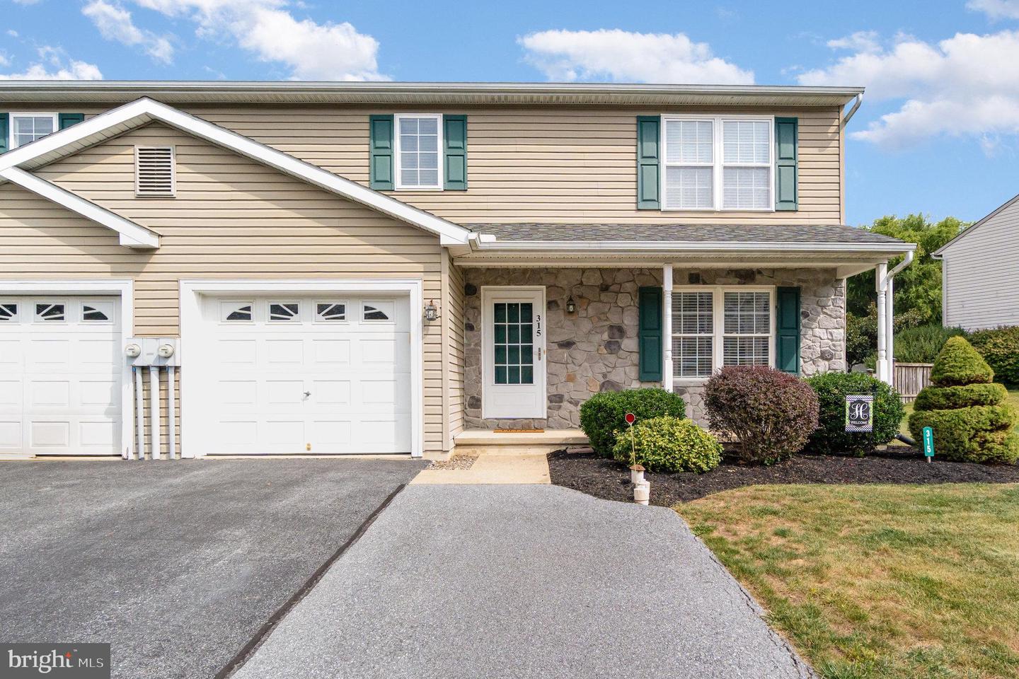 315 Pamela Lane, Lebanon
