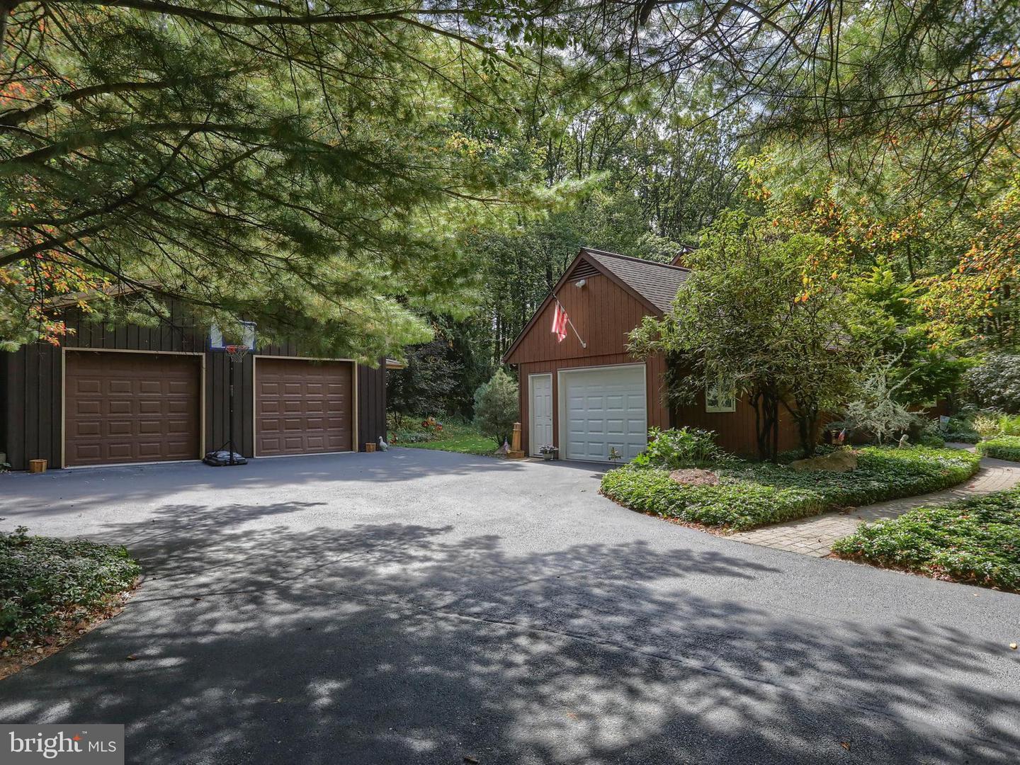 903 Tulip Tree Drive, Lebanon
