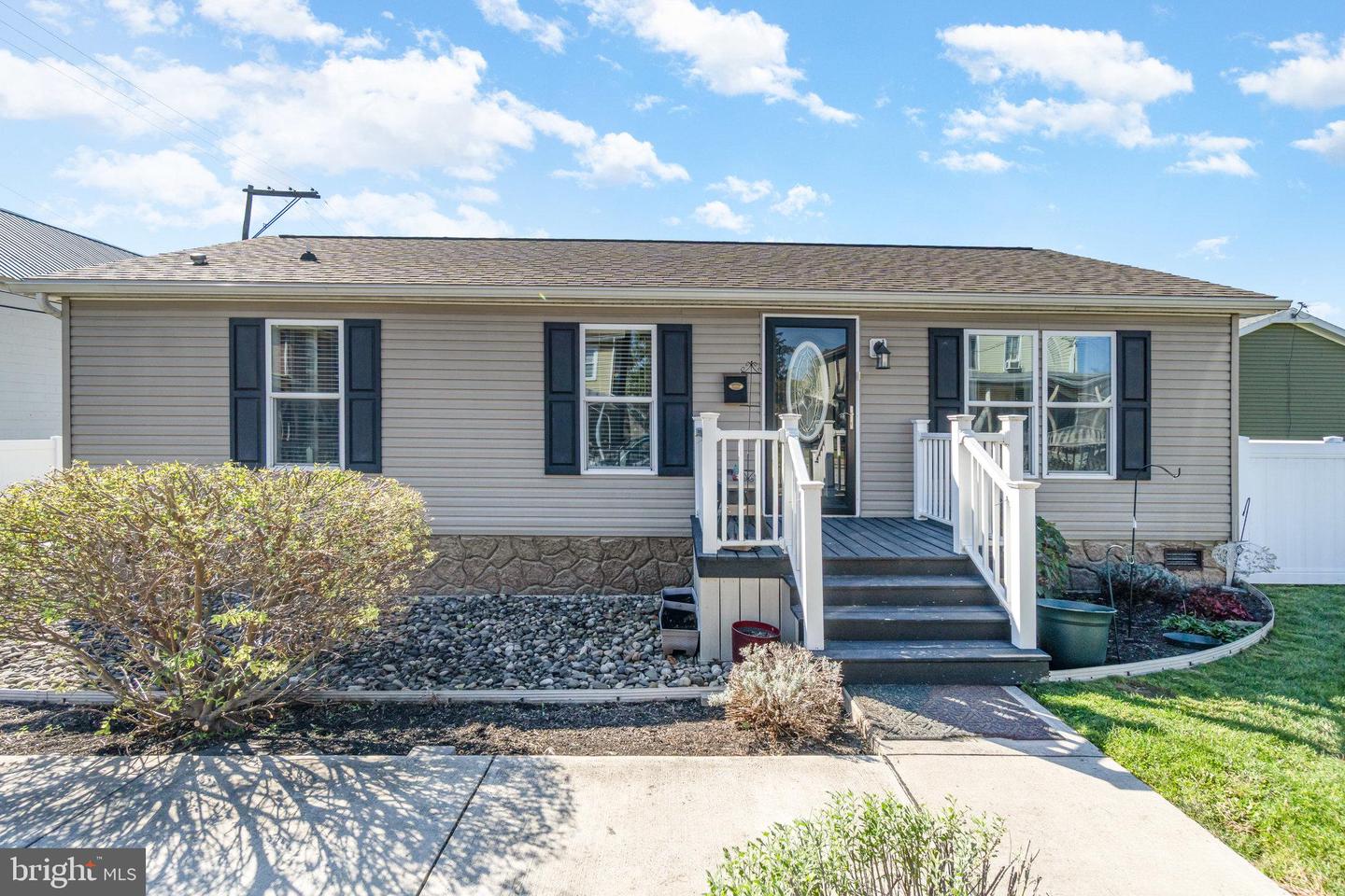 421 N Railroad Street, Palmyra
