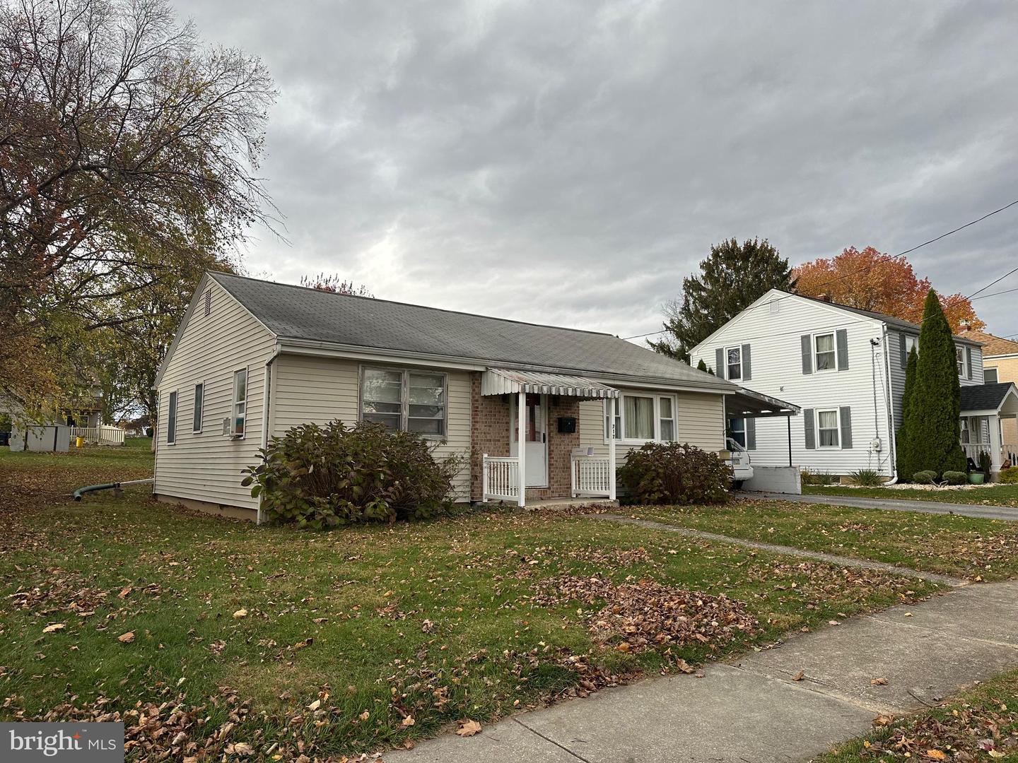 717 W Oak Street, Palmyra