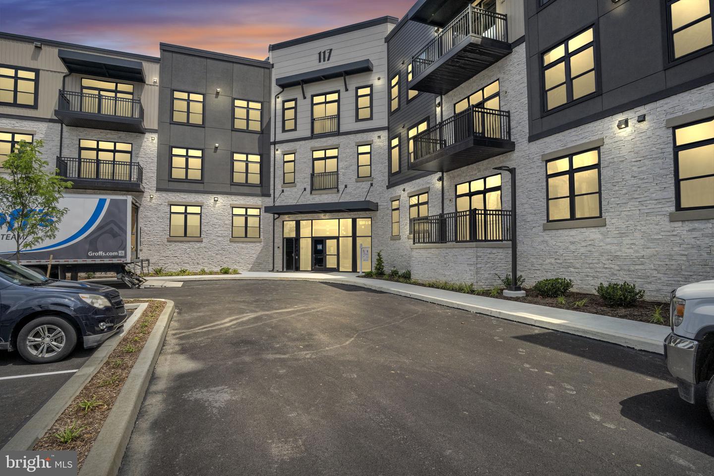 117 Blackford Boulevard #102