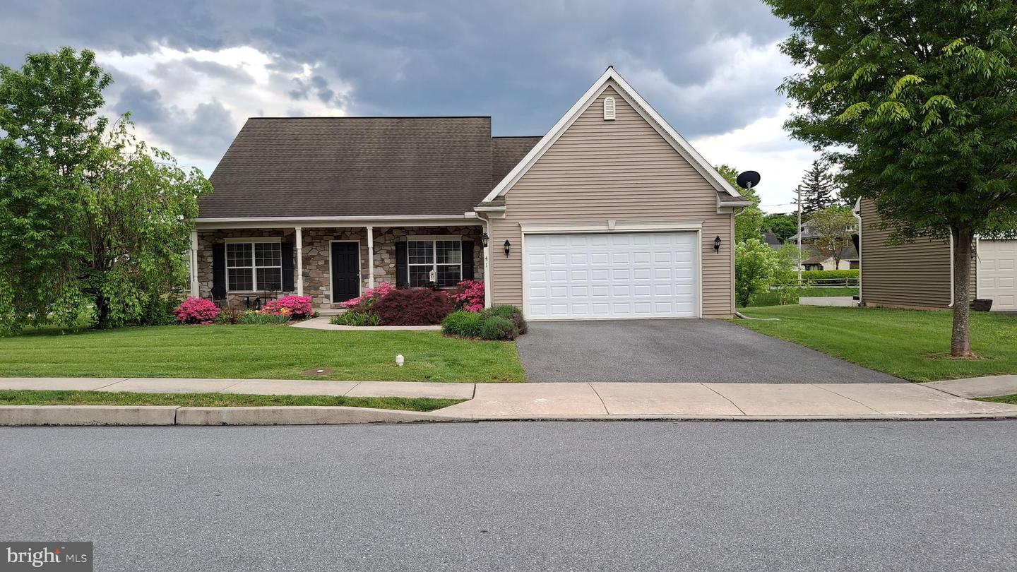 41 Union Crest Drive, Annville