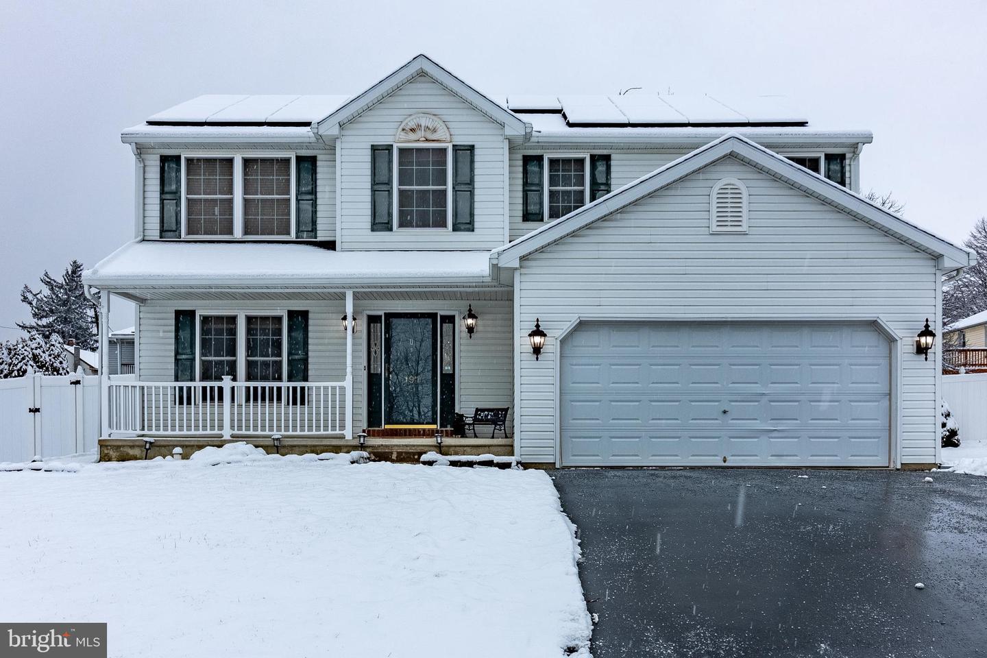 191 Twin Creeks Drive, Jonestown
