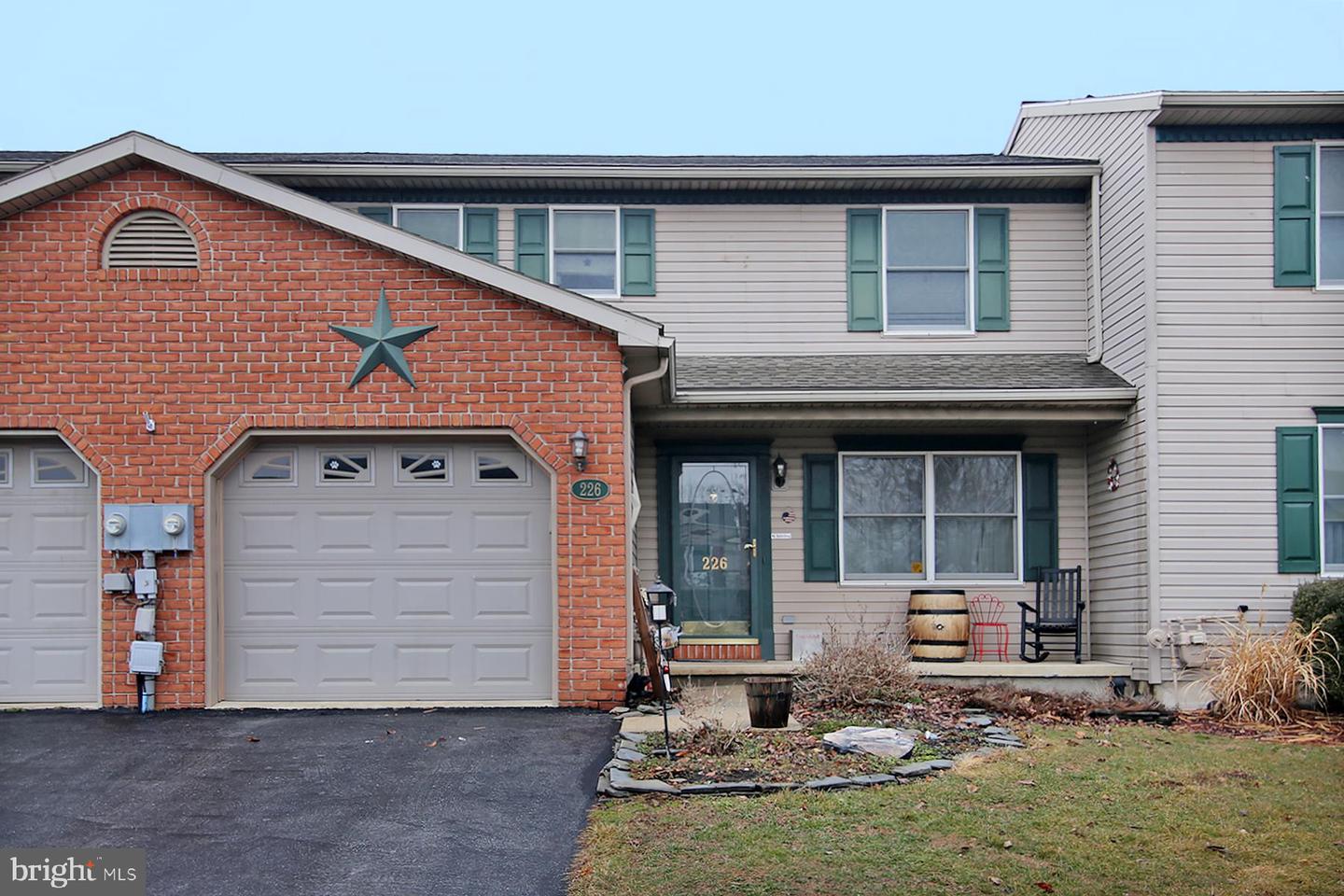 226 Acorn, Lebanon