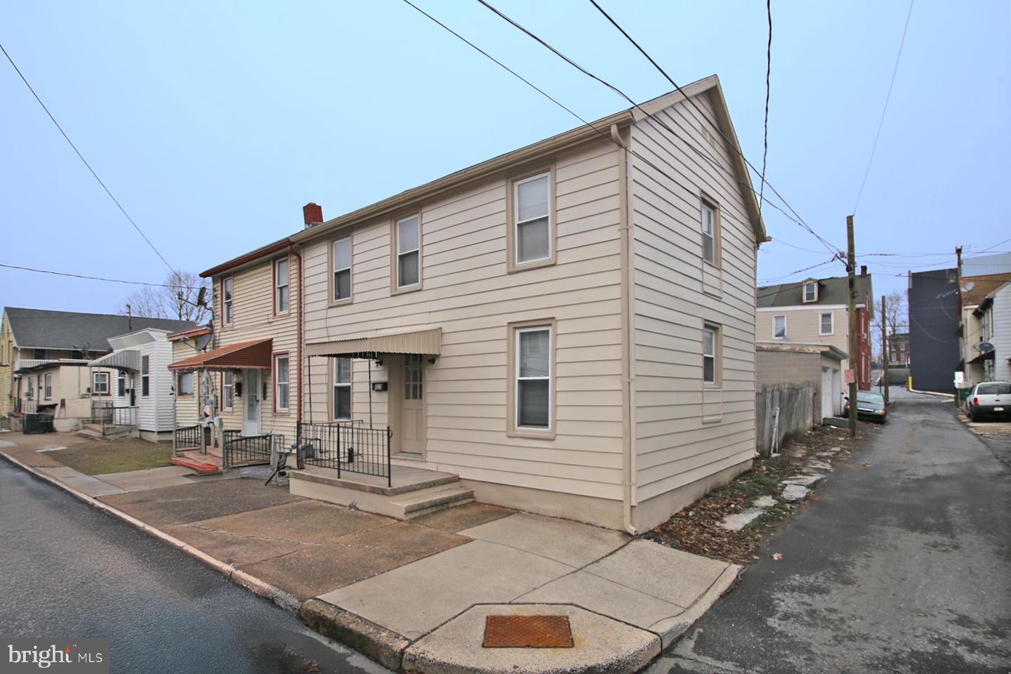923 Guilford Street