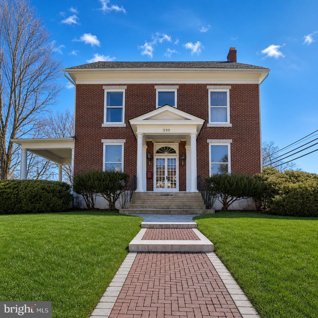 330 E Main St