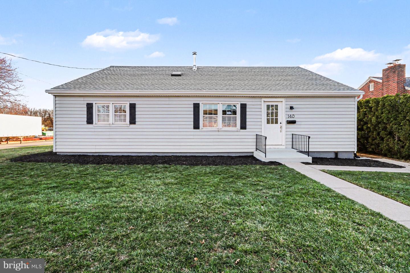 140 N Prince Street, Palmyra