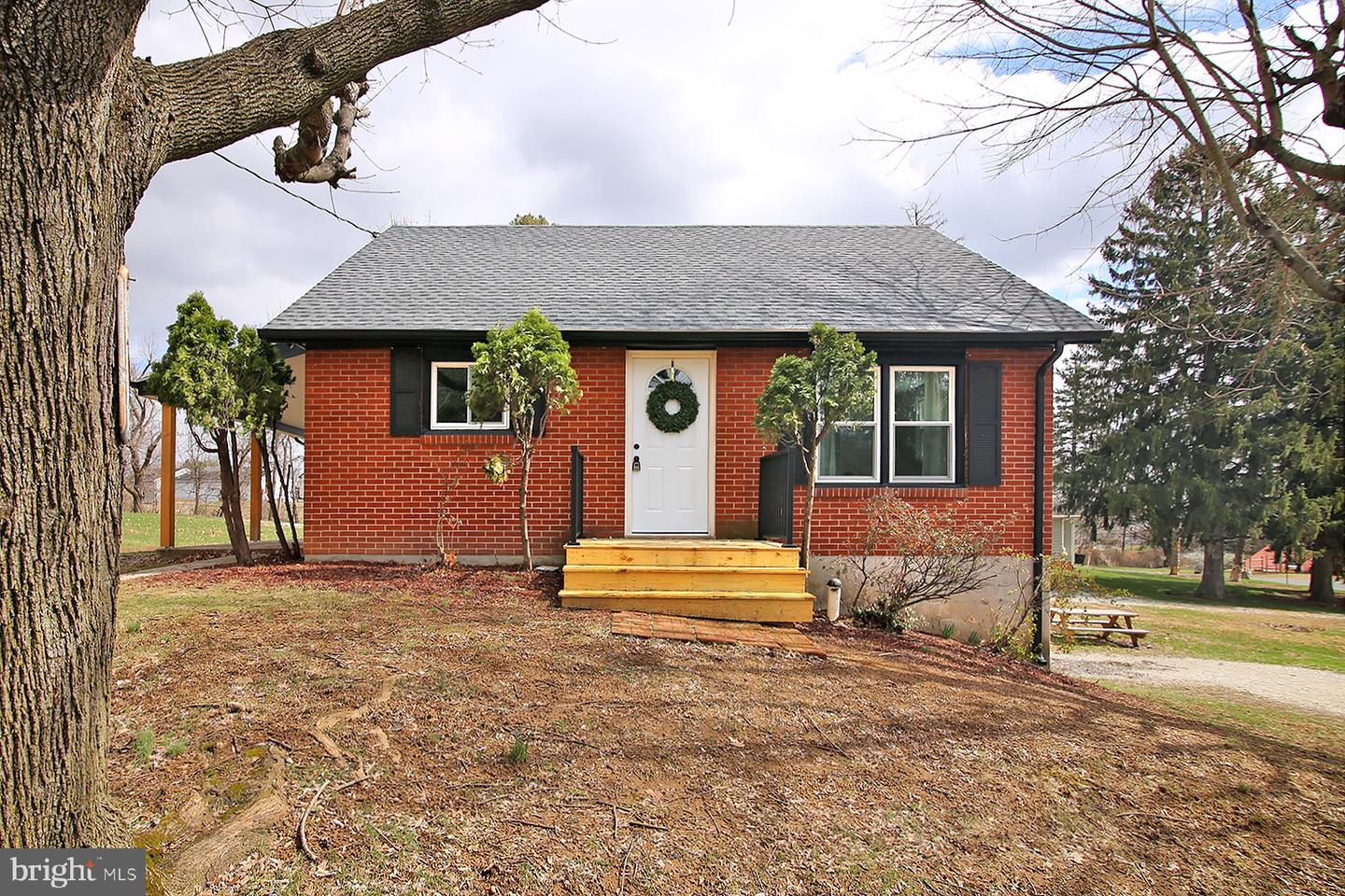 1220 Spruce Street, Lebanon