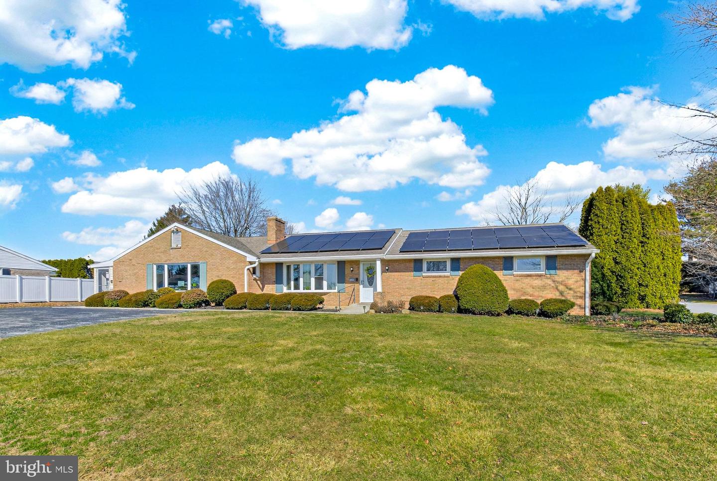 1099 Cedar Crest Drive, Lebanon