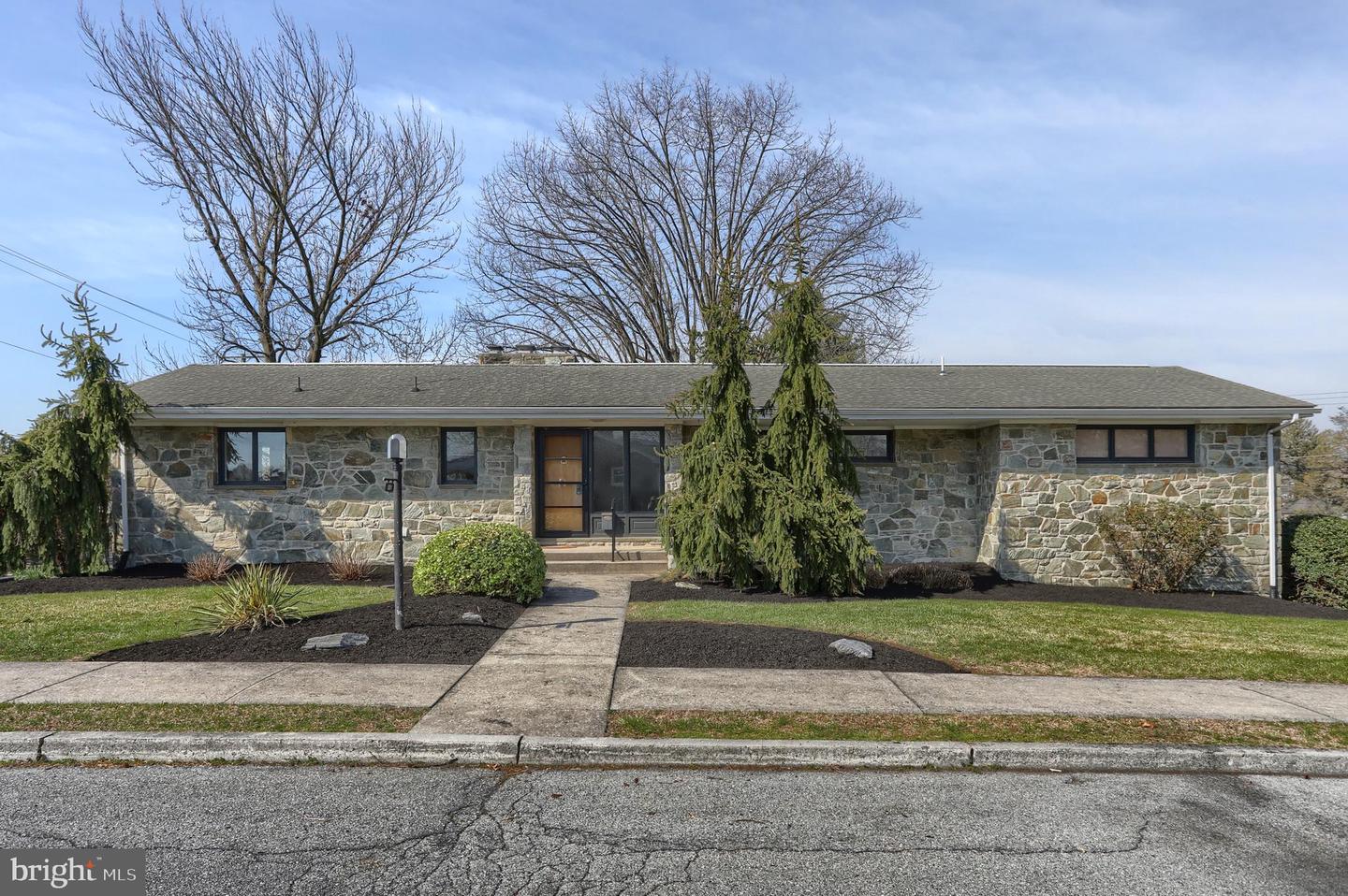 129 S Center Street, Cleona