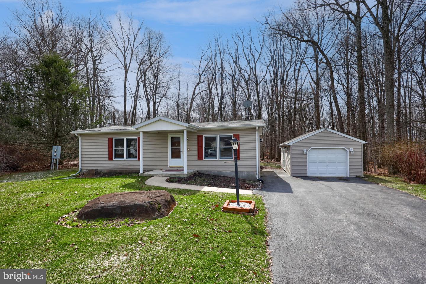 17 Aspen Drive, Manheim