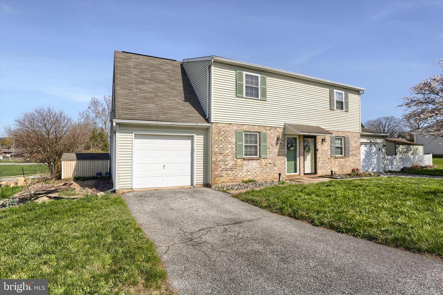 19 Dogwood Lane, Cleona