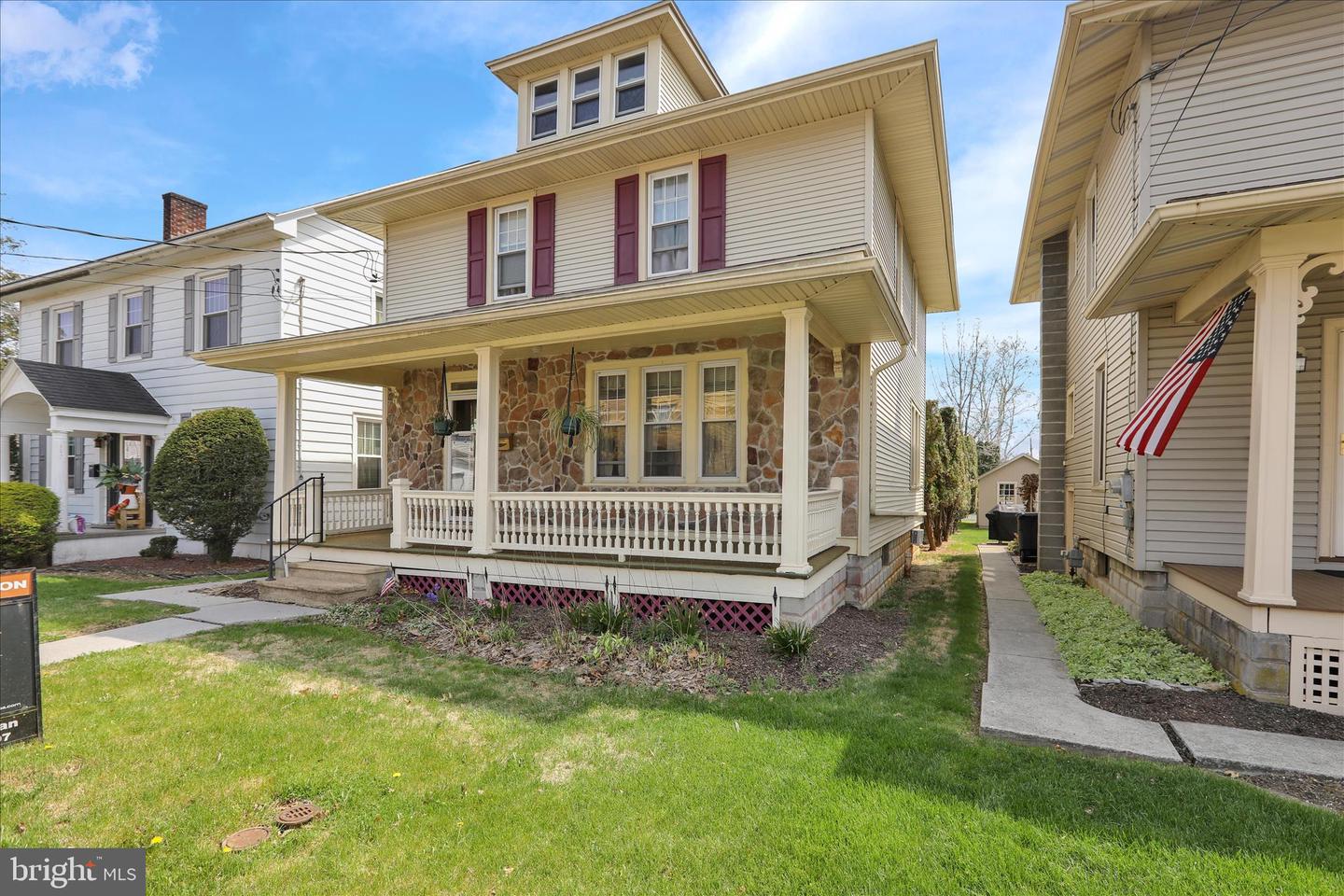 6 W Maple Avenue