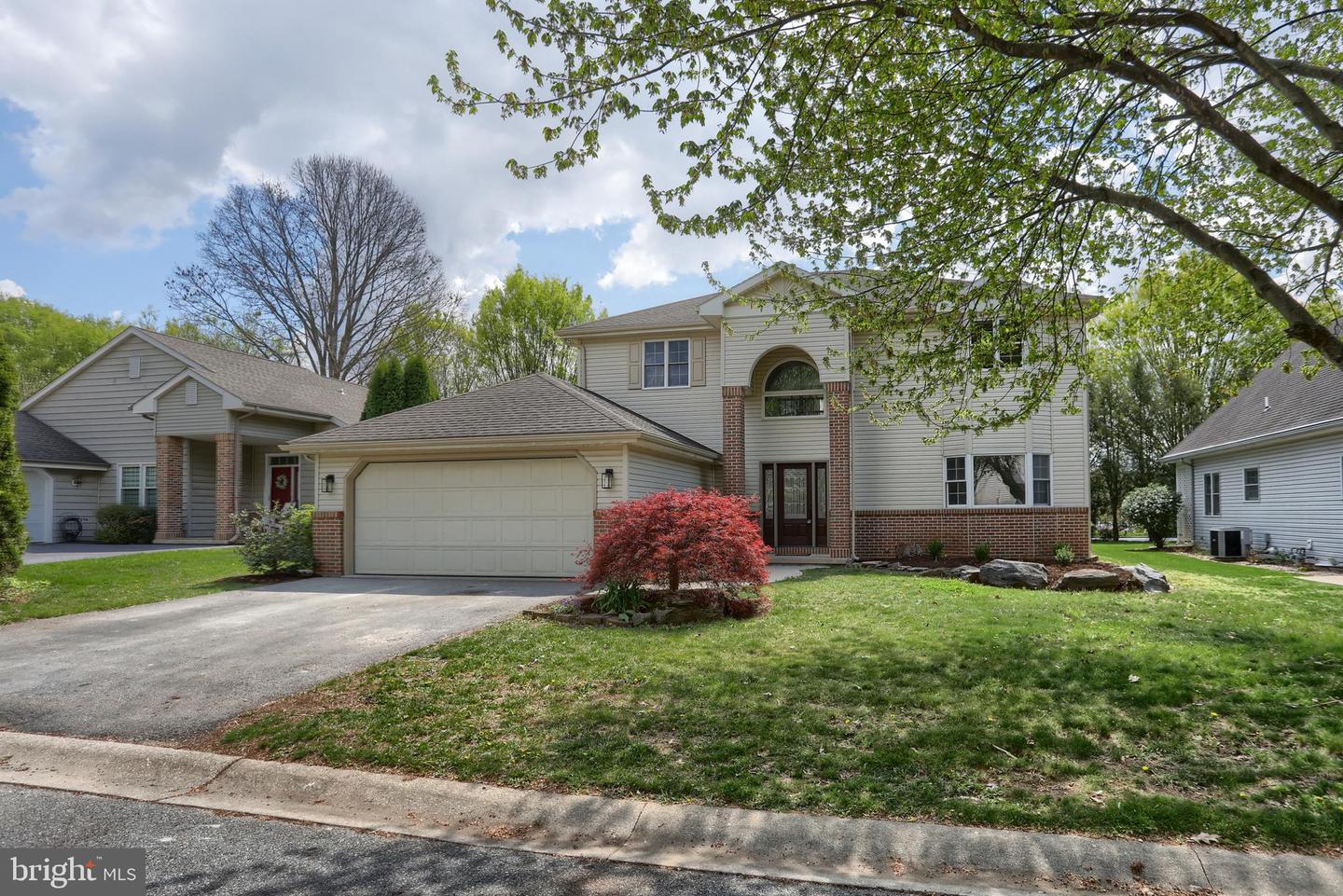 711 Brookside Lane, Lebanon