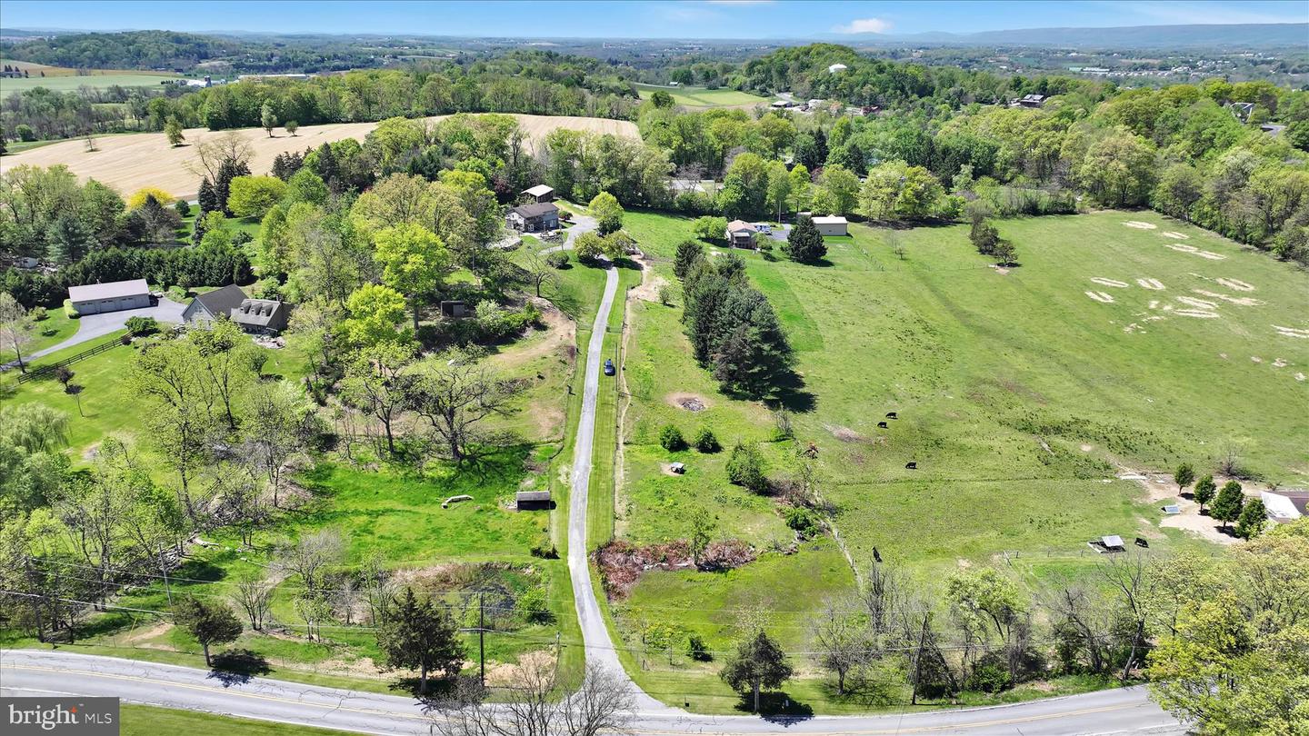 2145 Quarry Road, Lebanon