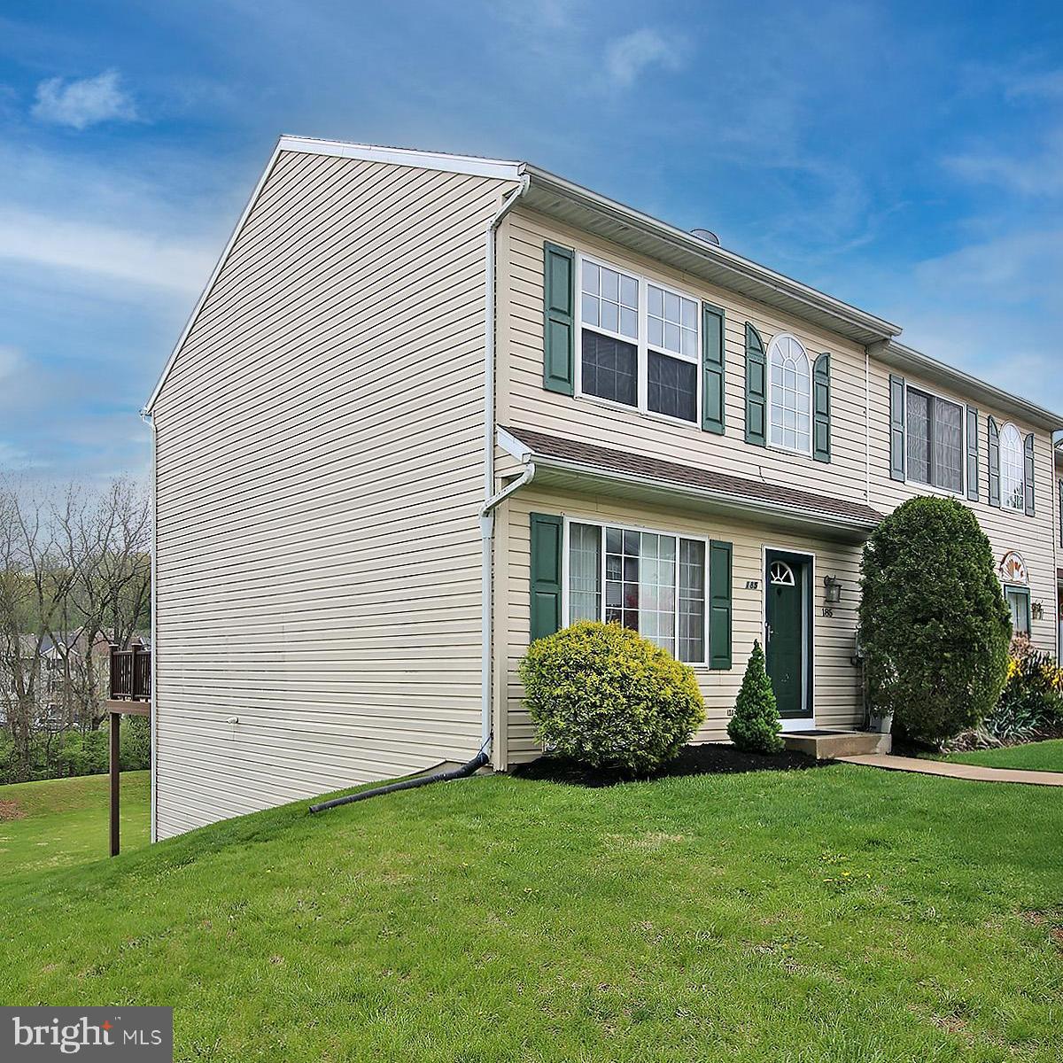 185 Riders Way, Lebanon