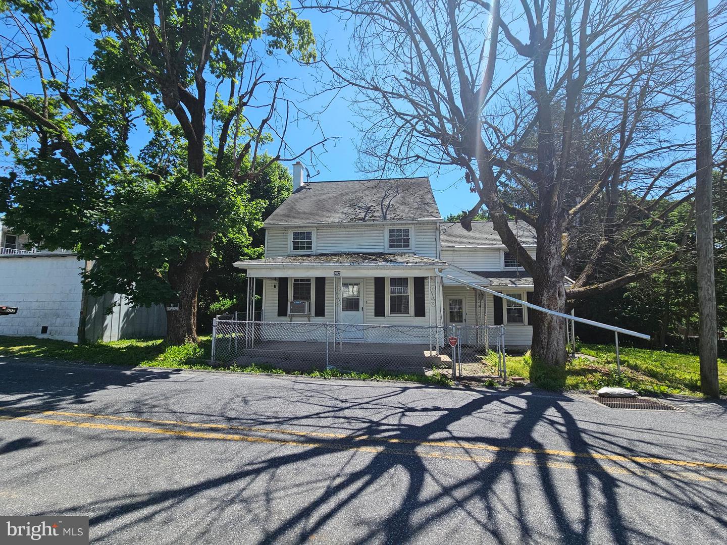 902 Miller Street