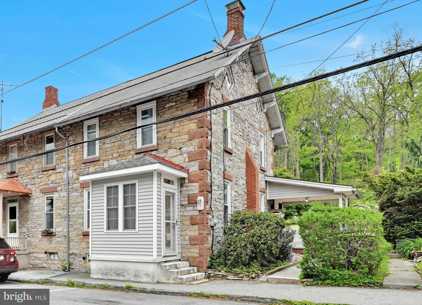 354 Boyd Street, Lebanon